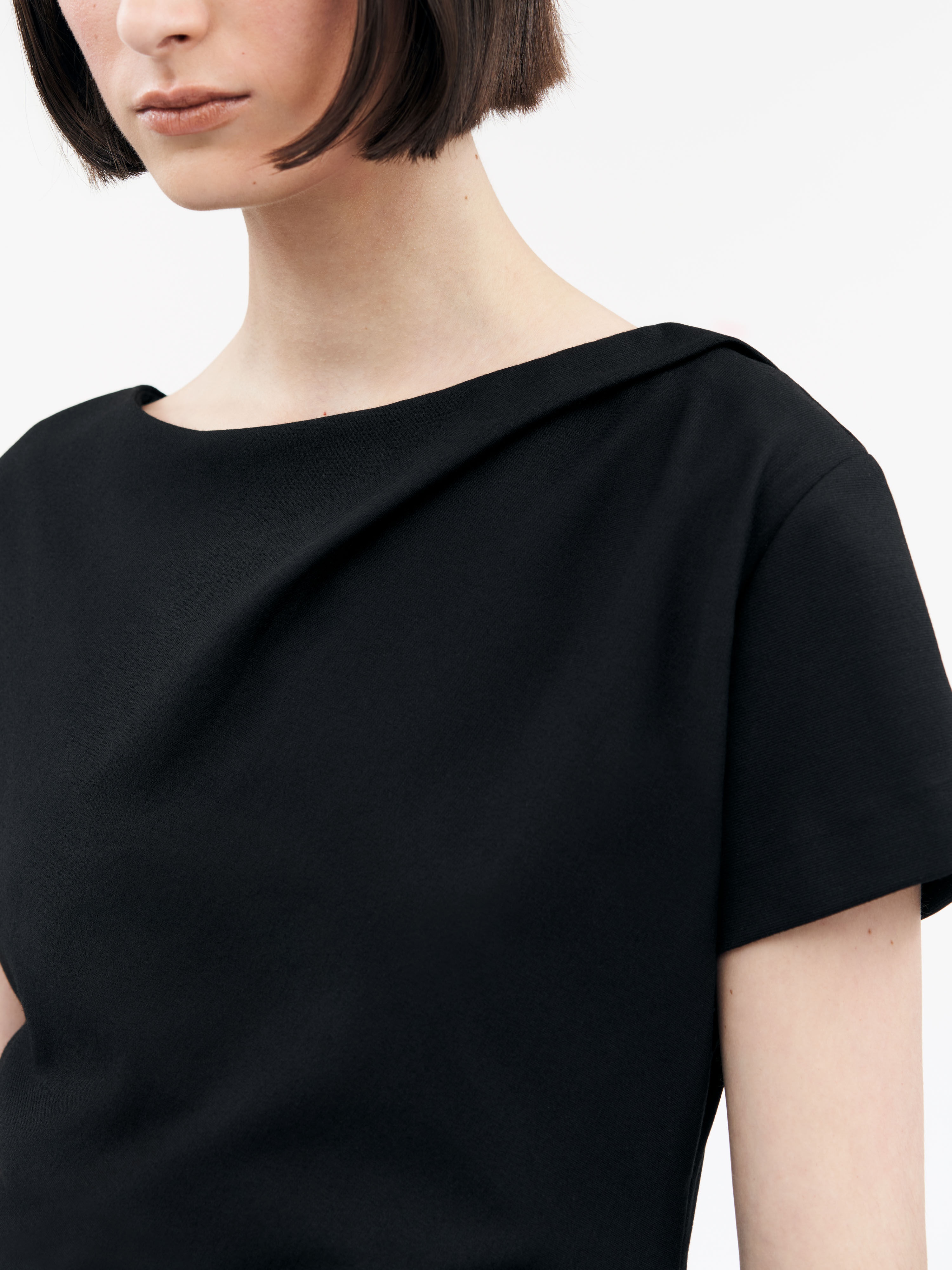 Izlo Slim-fit Dress - 5