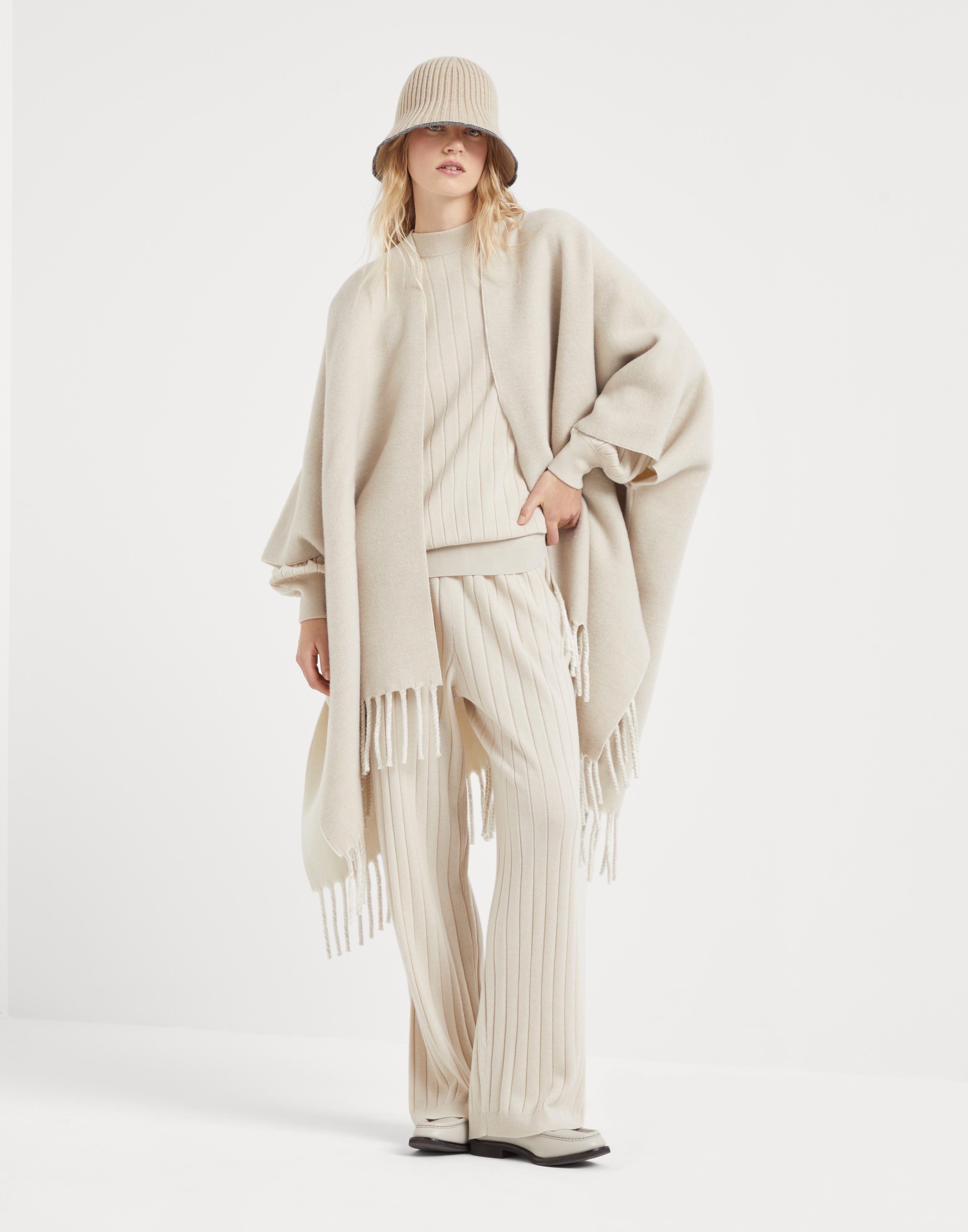 Cashmere flat rib knit trousers with monili - 4