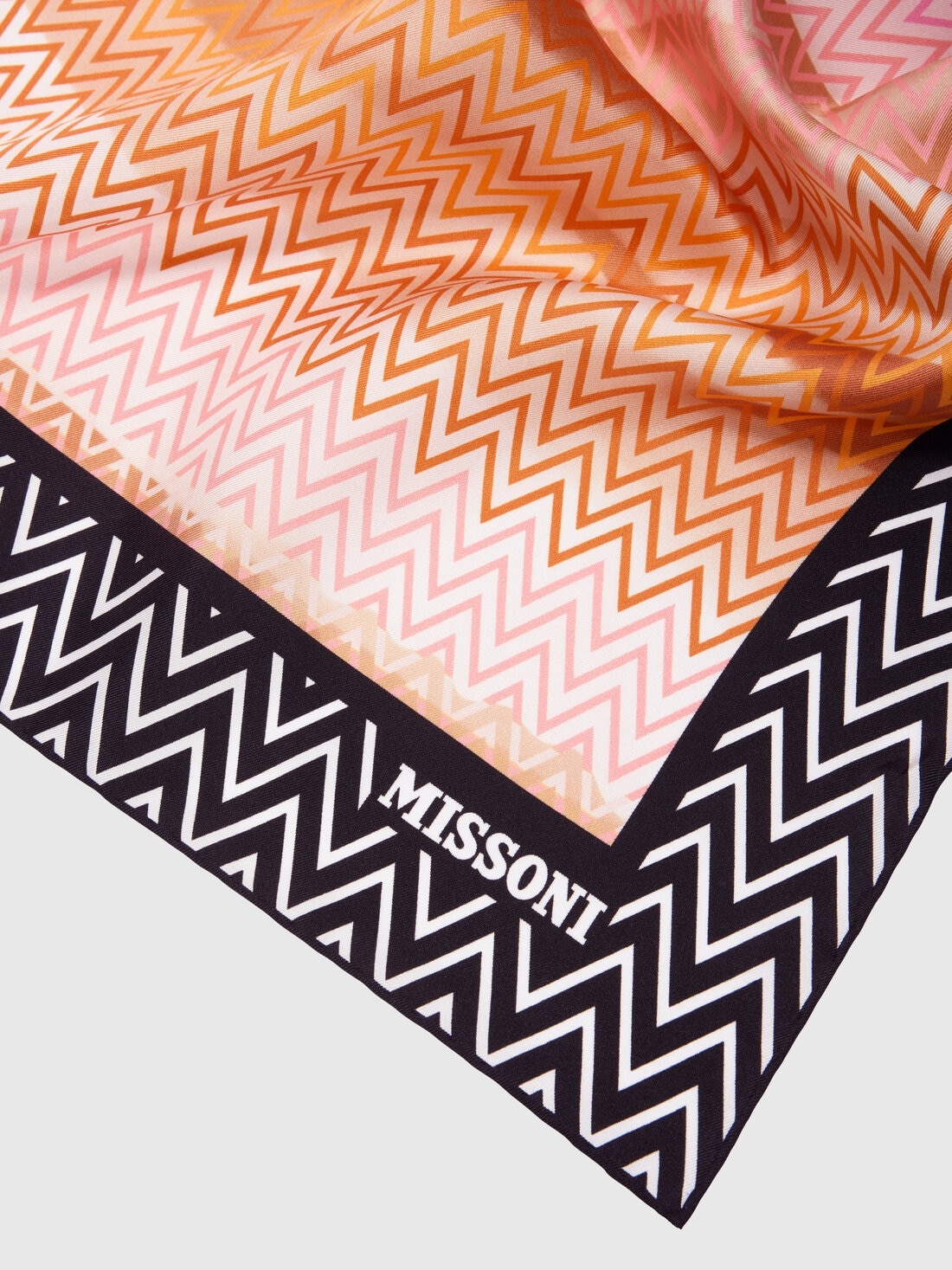 Scarf with zigzag print - 2