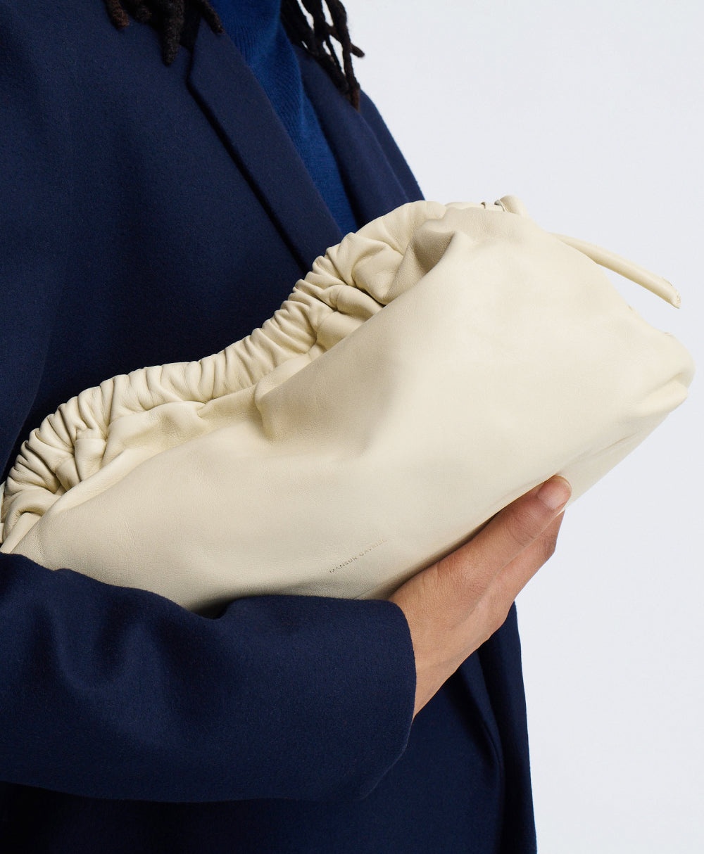 OVERSIZED CLOUD CLUTCH - 6