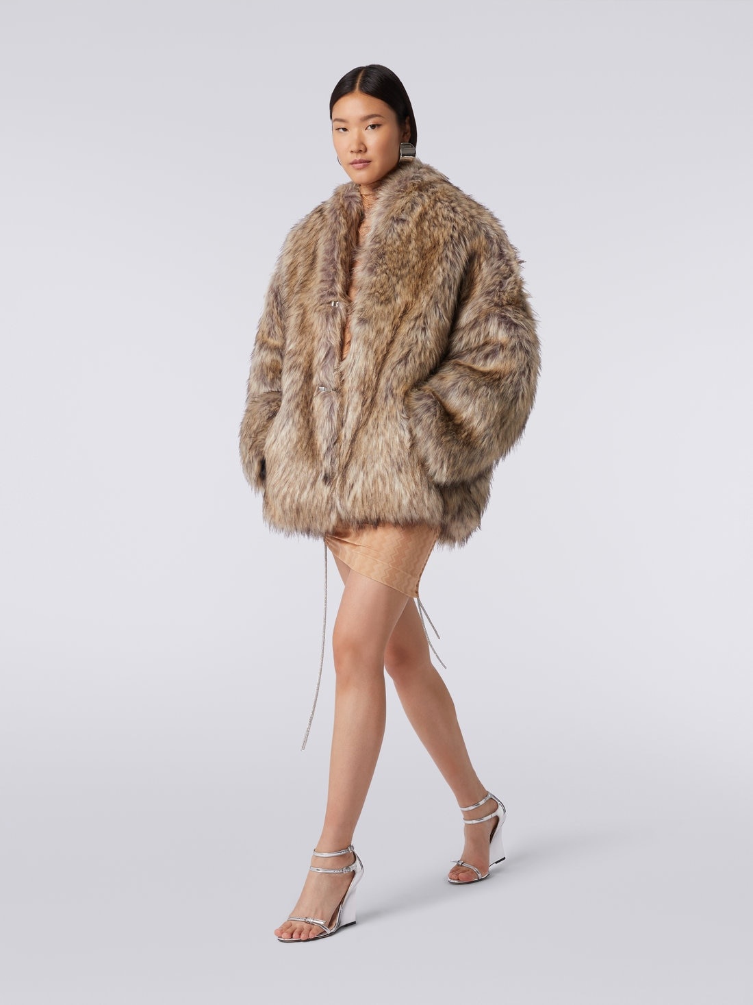 Short faux fur coat - 3