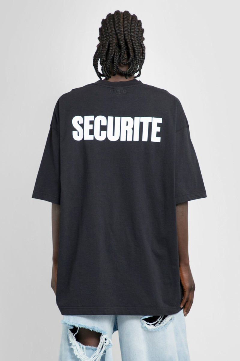 VETEMENTS MAN BLACK T-SHIRTS 4