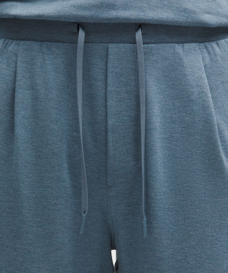 BeCalm Relaxed-Fit Short 7" 5