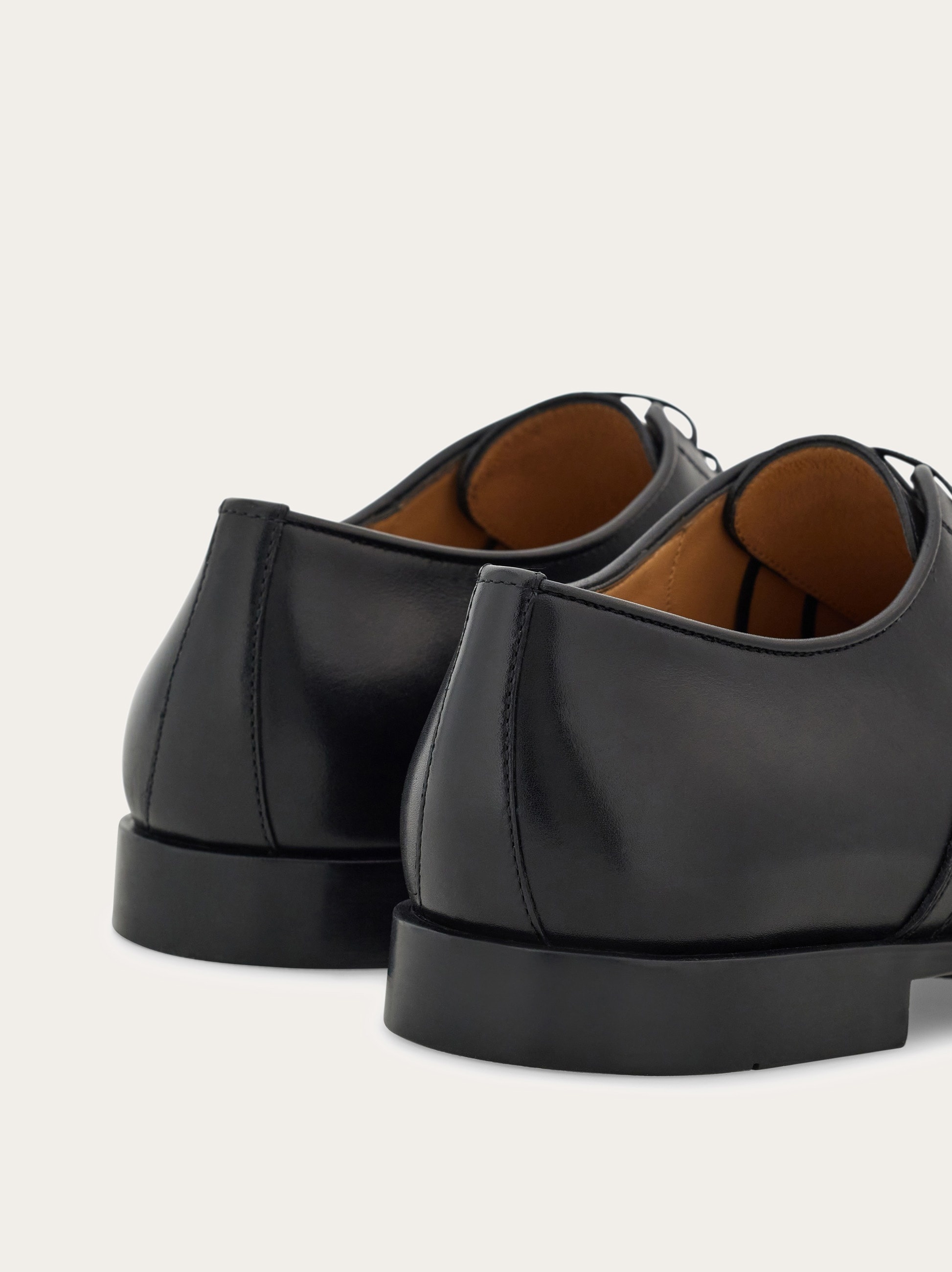 Oxford with toe cap - 3