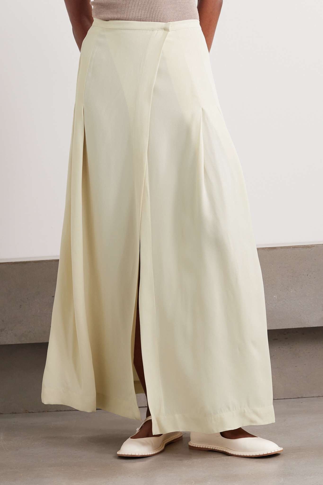 Pleated crepe maxi wrap skirt - 3