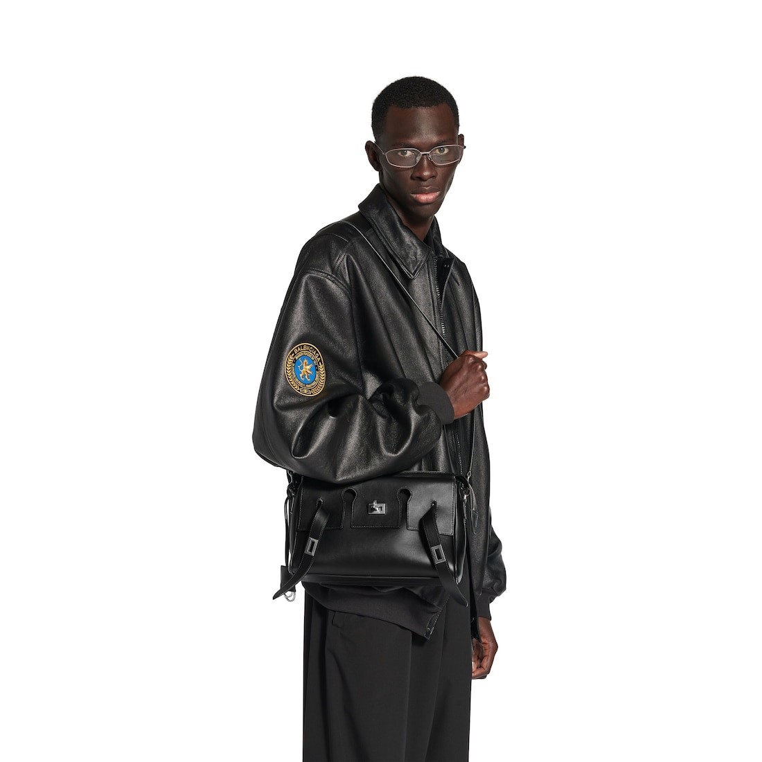 Men's Bel Air Zipped Messenger Bag Small  in Black - 7