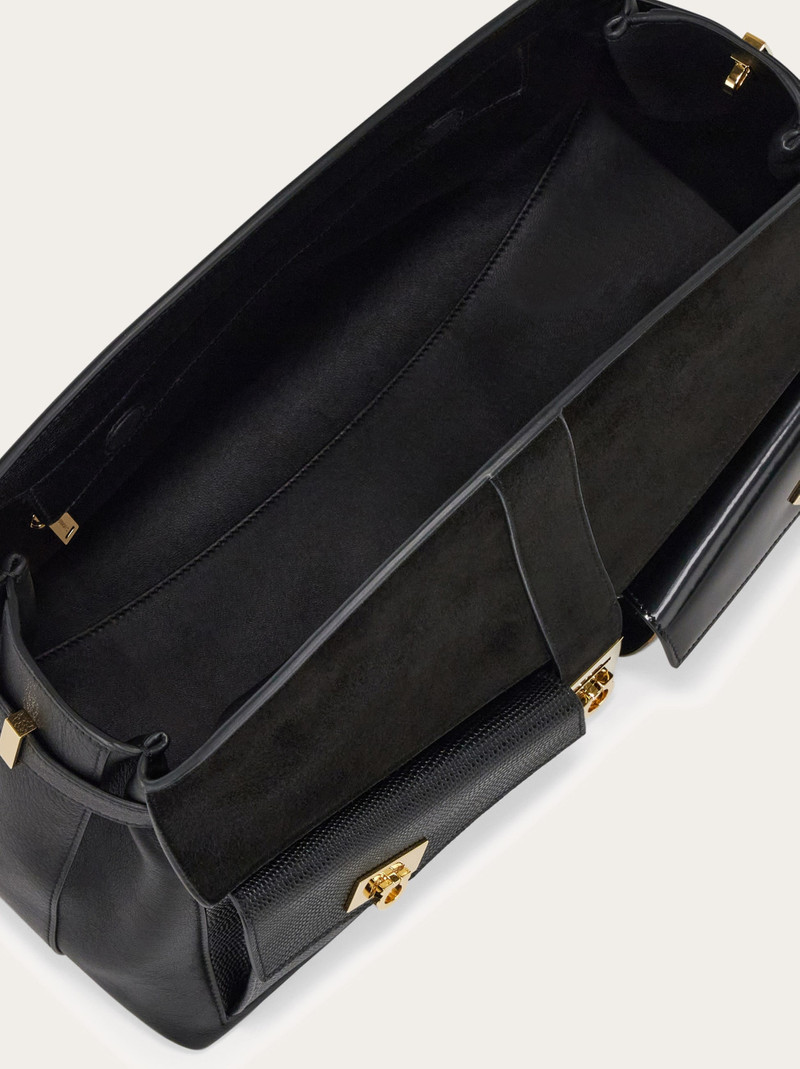 Multipocket Hug crossbody bag (L) 6