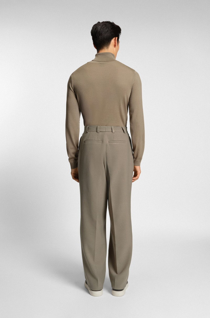 RELAXED-FIT TROUSERS WITH DOUBLE PLEAT 4