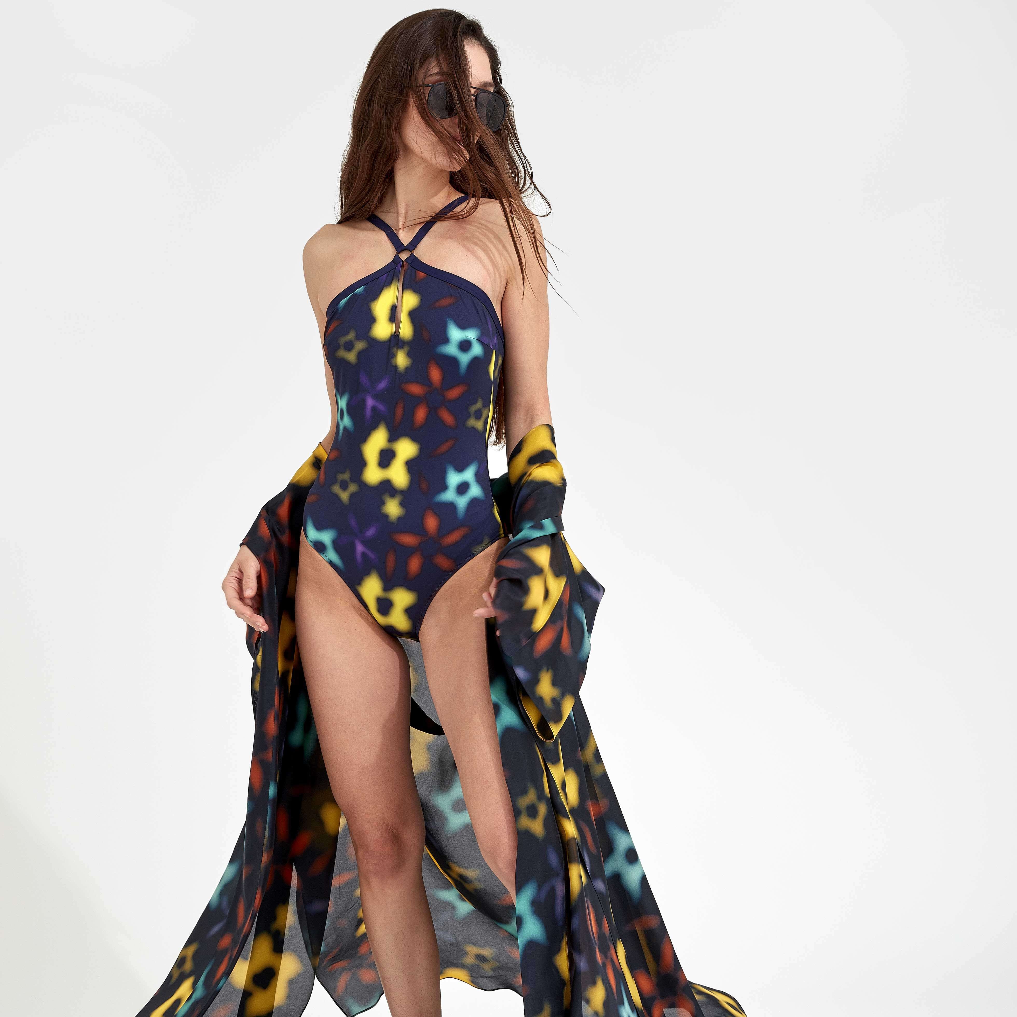 Women Key Hole One-piece Swimsuit Blurred - 3