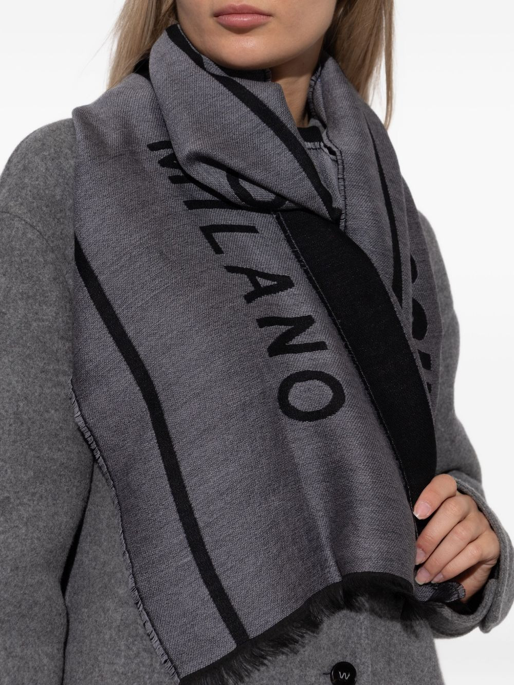logo-detail wool scarf - 4