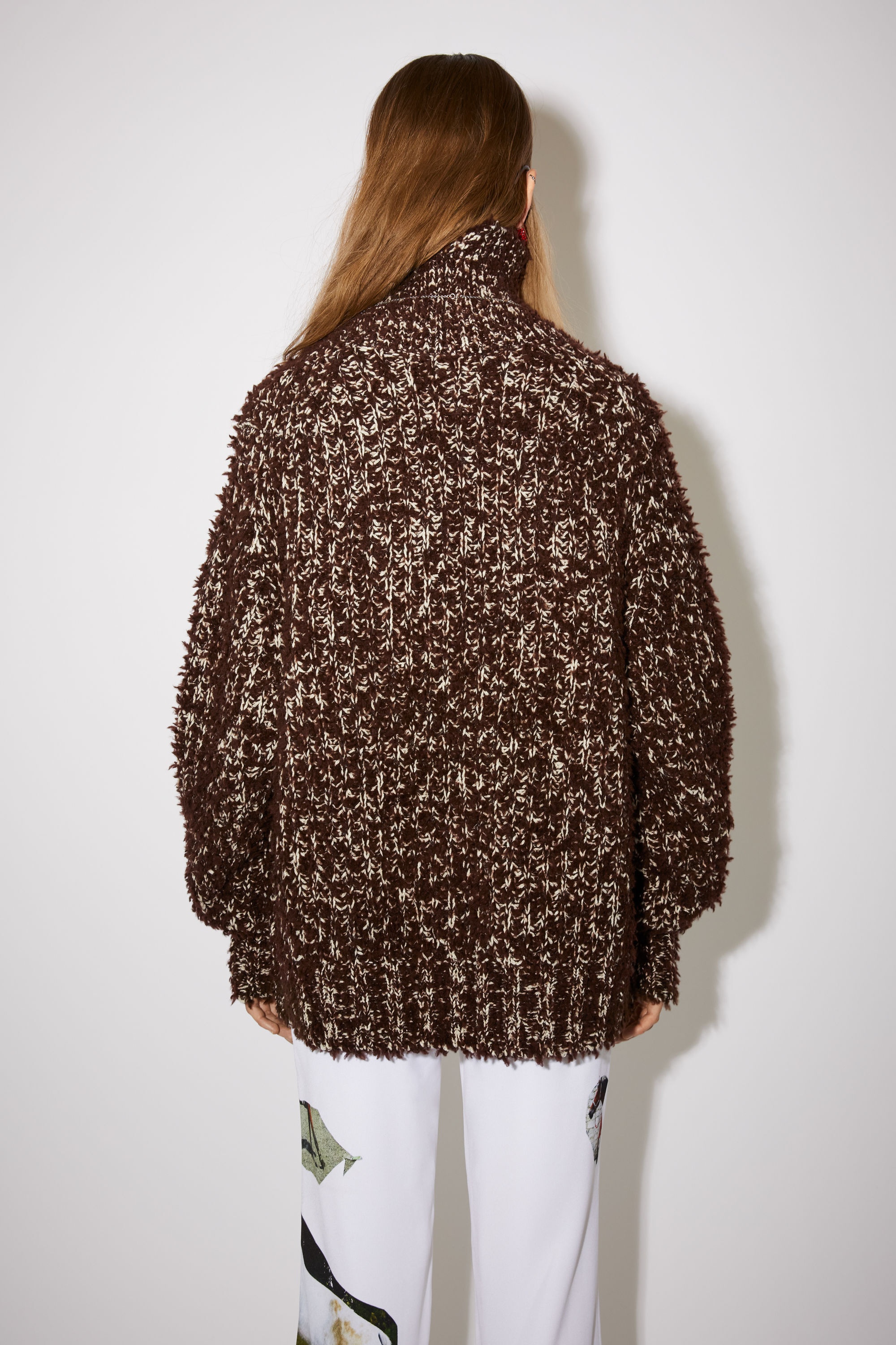 High neck tufted wool jumper - Chocolate brown - 3