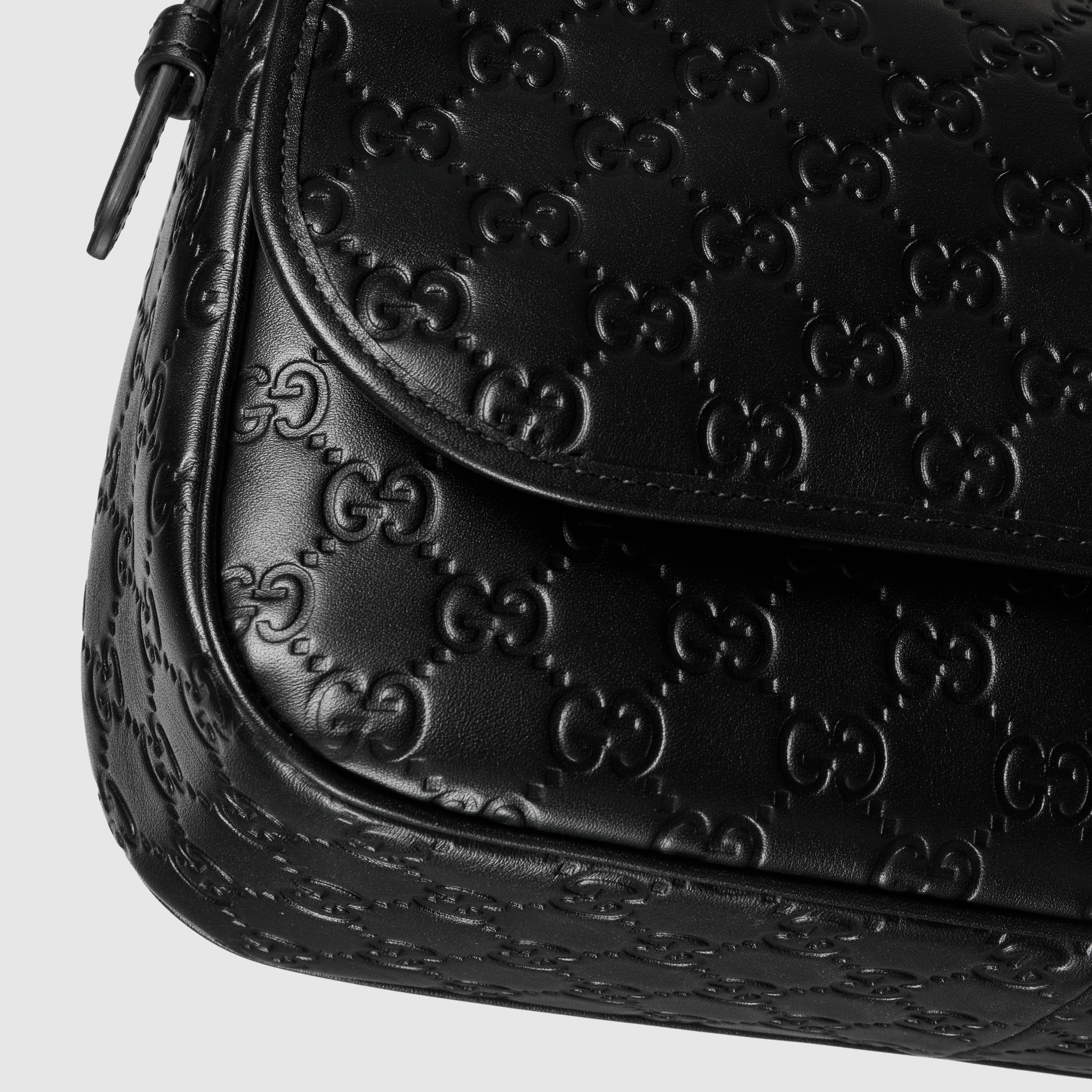 GG Emblem medium shoulder bag - 11