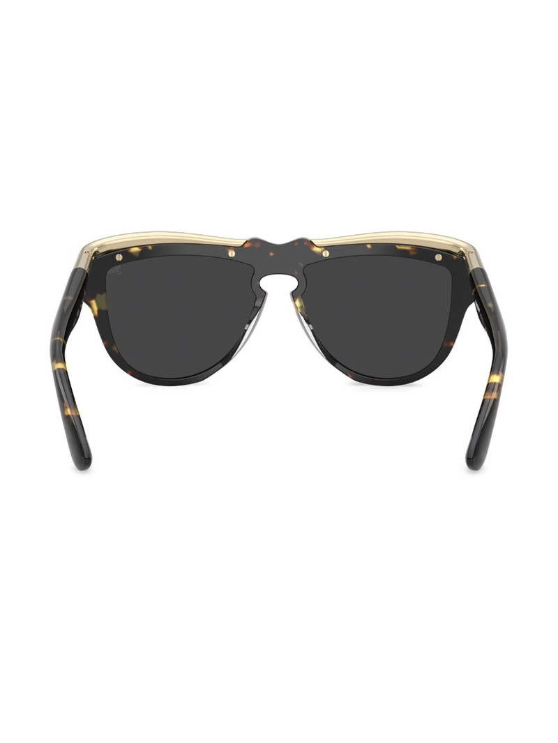 oversize-frame sunglasses 4