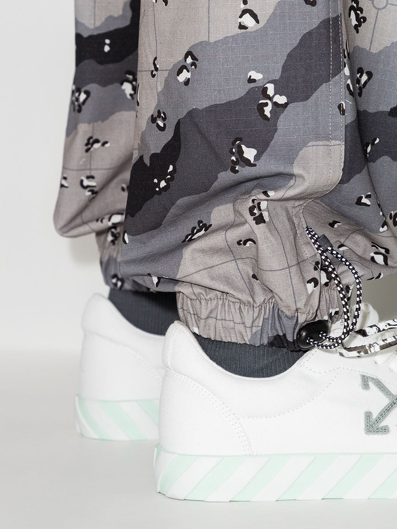 camouflage-print cargo trousers 4