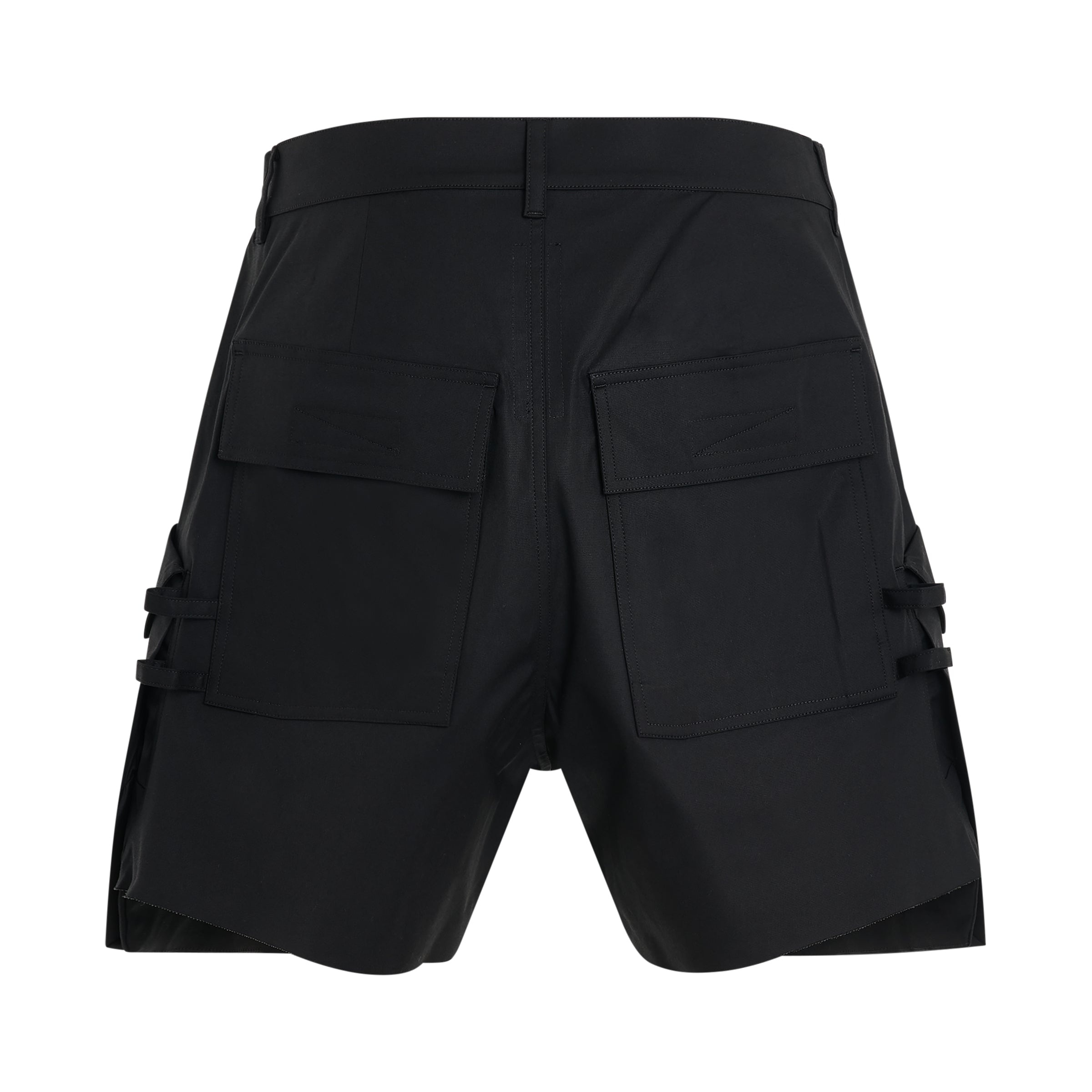 Stefan Cargo Shorts in Black - 4