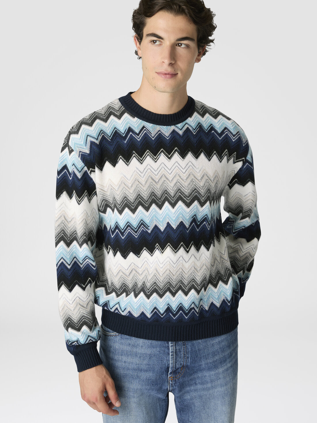 Crew neck sweater with flame zigzag pattern - 4