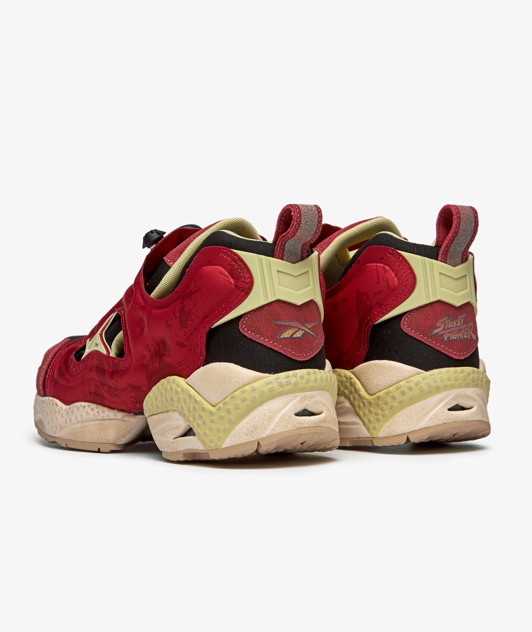 靴 STREET FIGHTER x REEBOK INSTAPUMP FURY95 Amazon.com | Reebok LZK22 Street Fighter Insta Pump Fury 95