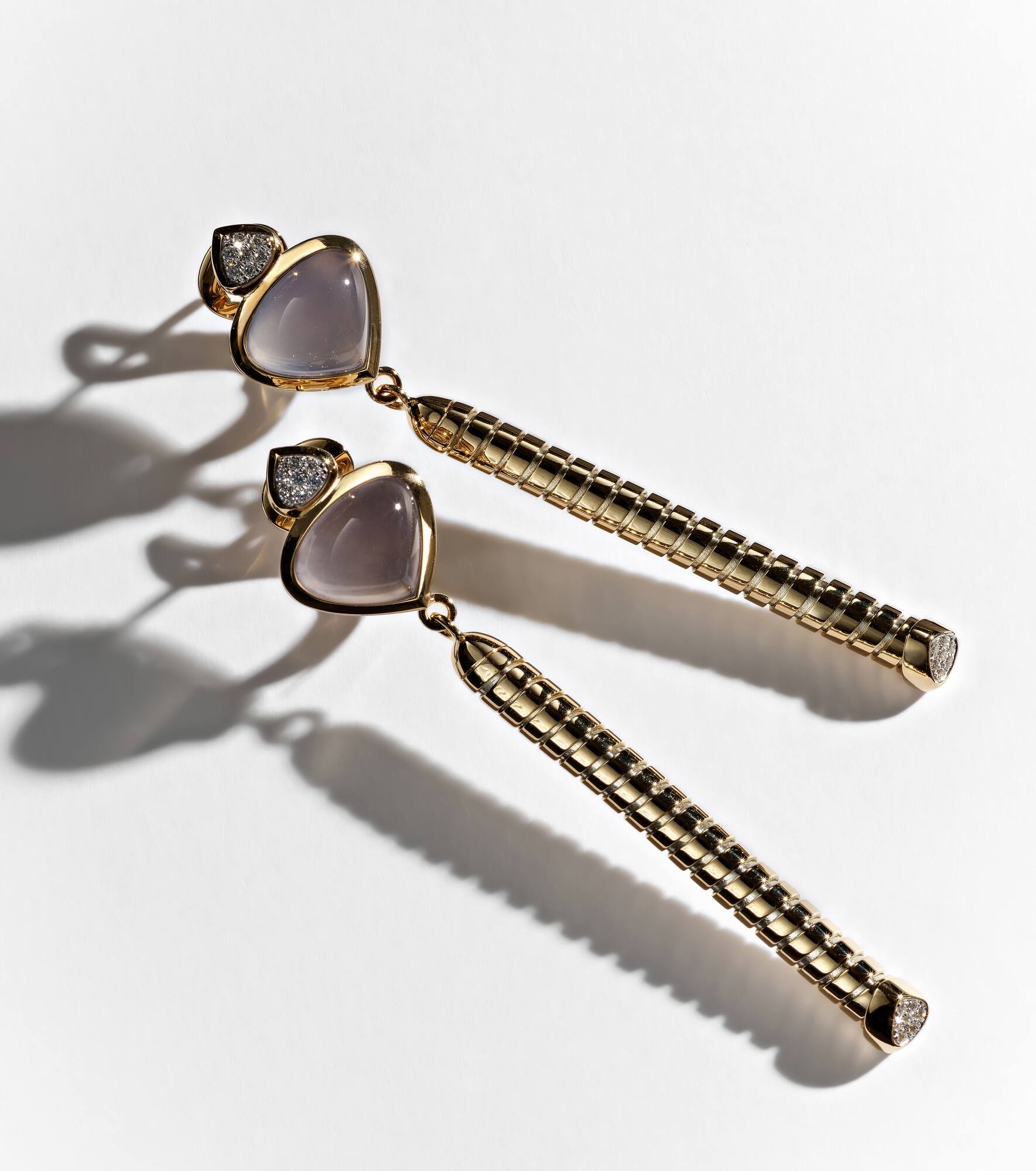 Trisolina 18kt gold drop earrings with chalcedony and diamonds - 5