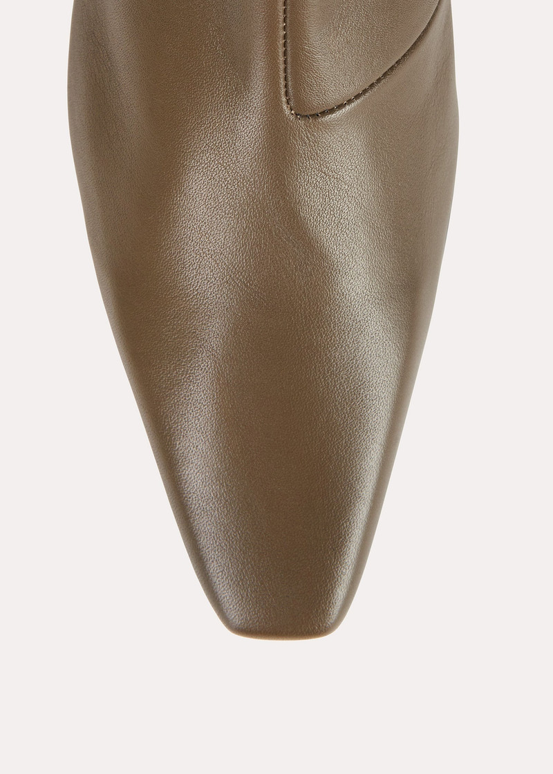 The Slim Knee-High Boot ash 4