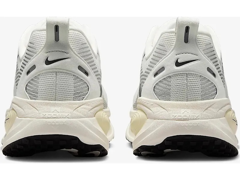 Nike Vomero 18 - 5
