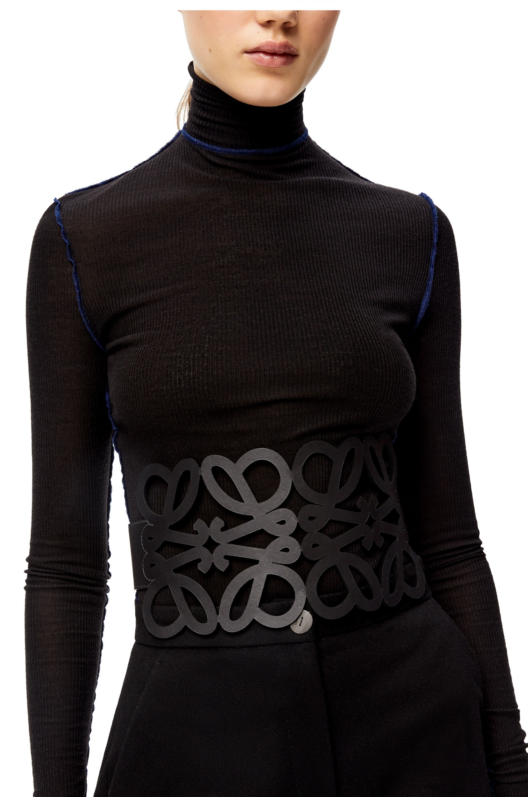 Anagram cut out belt in calfskin - 5