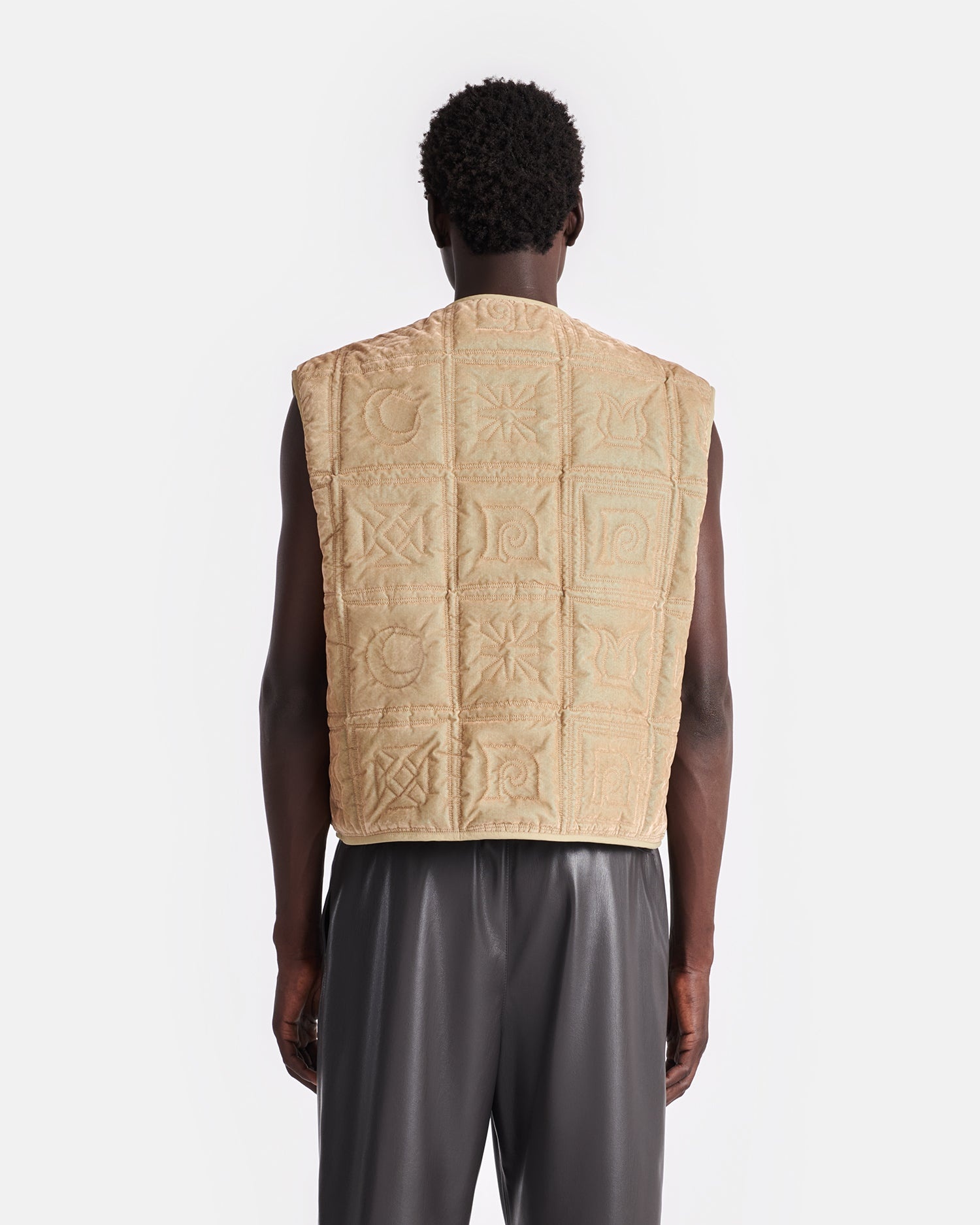 Quilted Tech-Velvet Gilet - 5