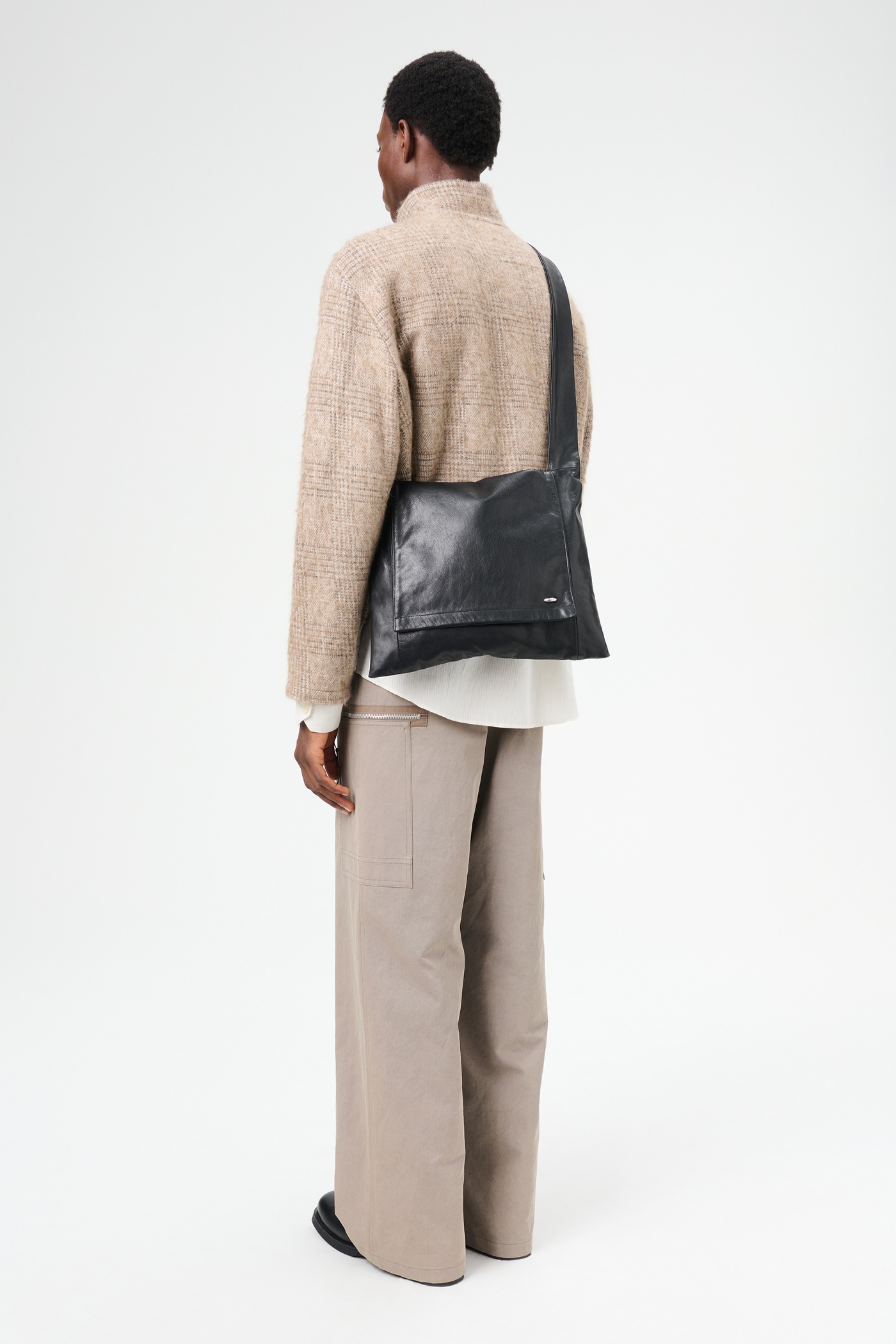 Slim Bag Malleable Black Bull Hide - 4