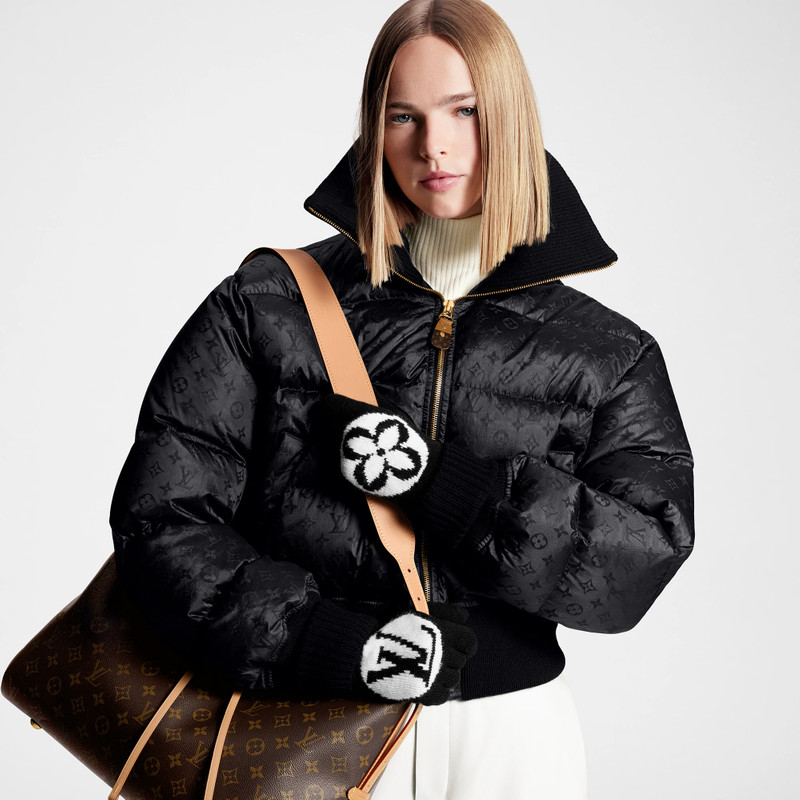 LV Medallion Gloves 4