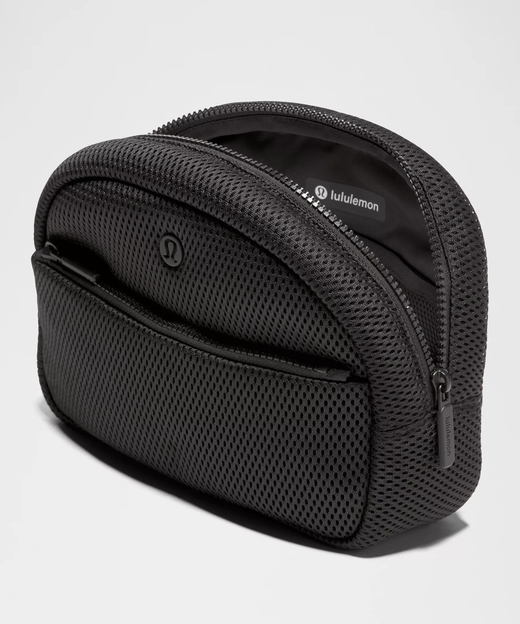 City Essentials Pouch 4L *Knit Mesh - 4