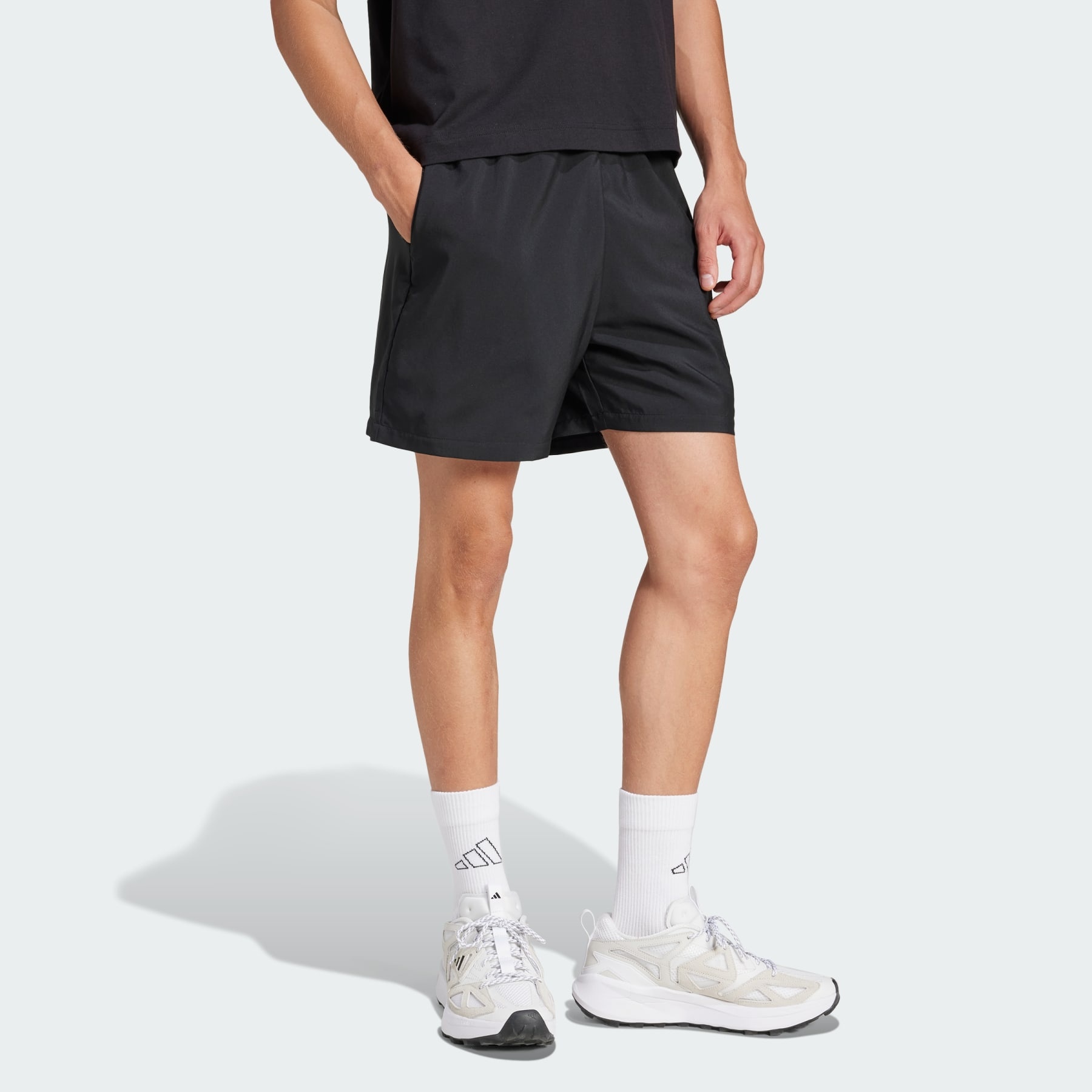 Essentials Small Logo Cargo Chelsea Shorts - 4