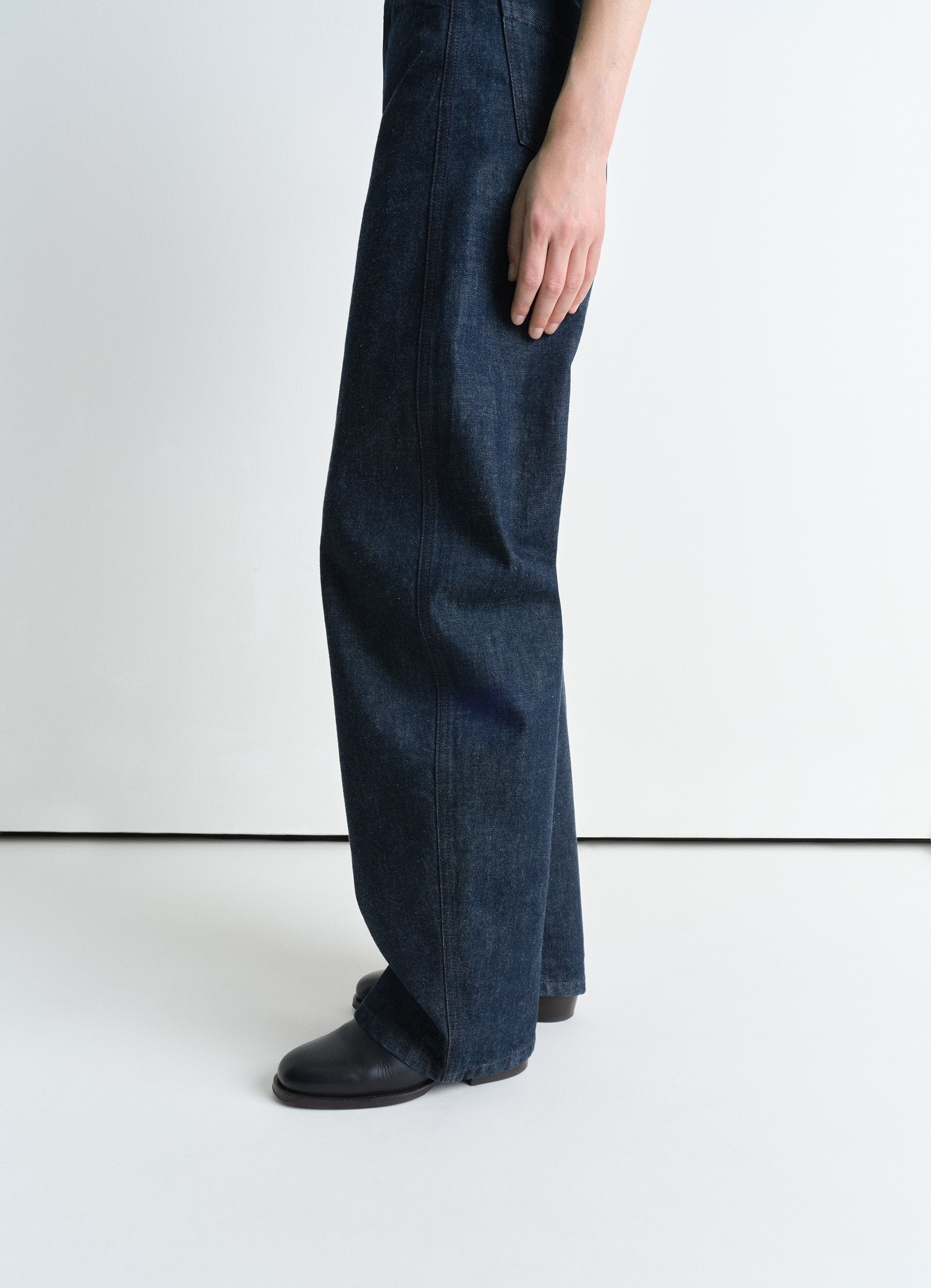 HIGH WAISTED CURVED PANTS - 4
