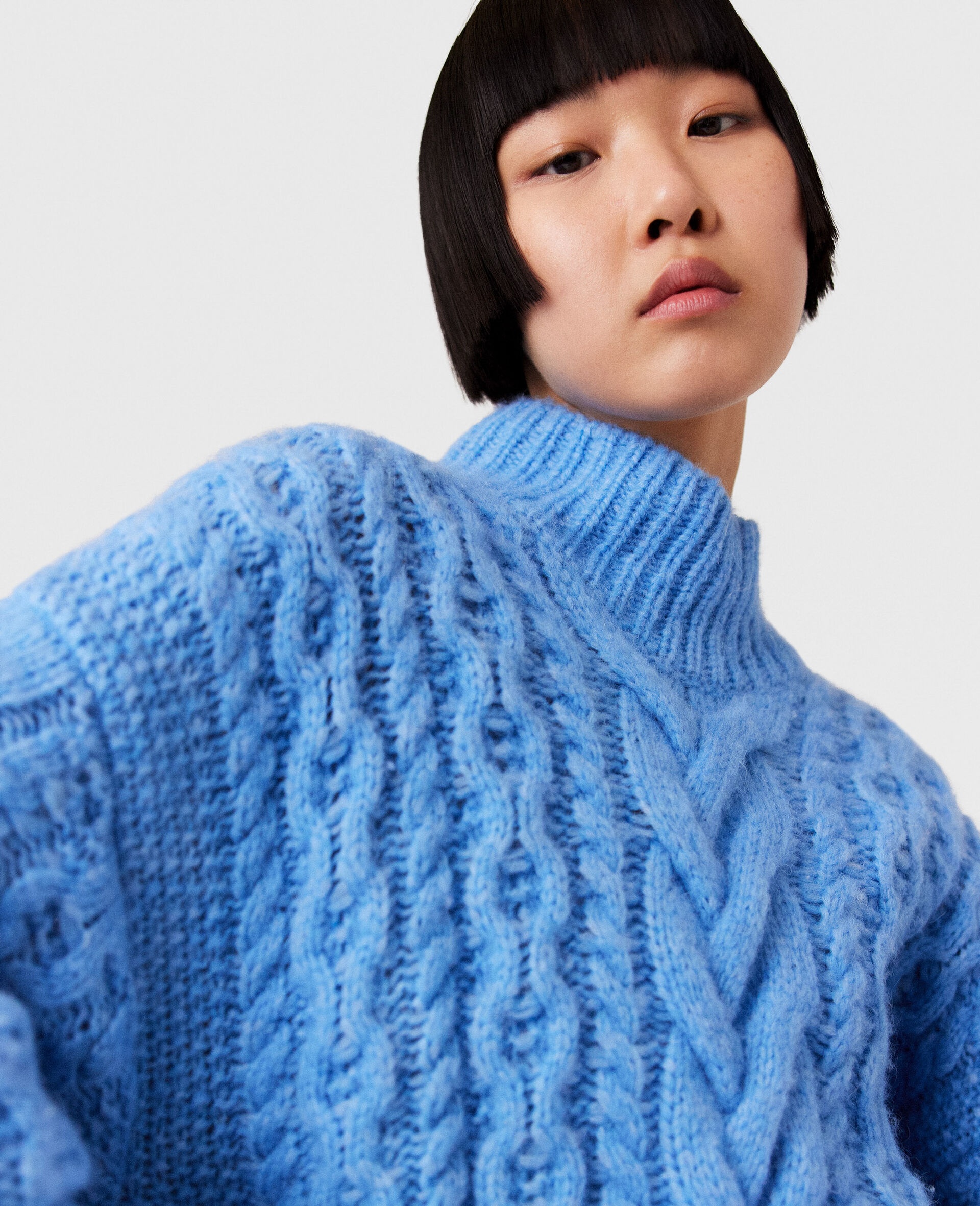 Two-Tone Cable Knit Oversized Sweater - 3