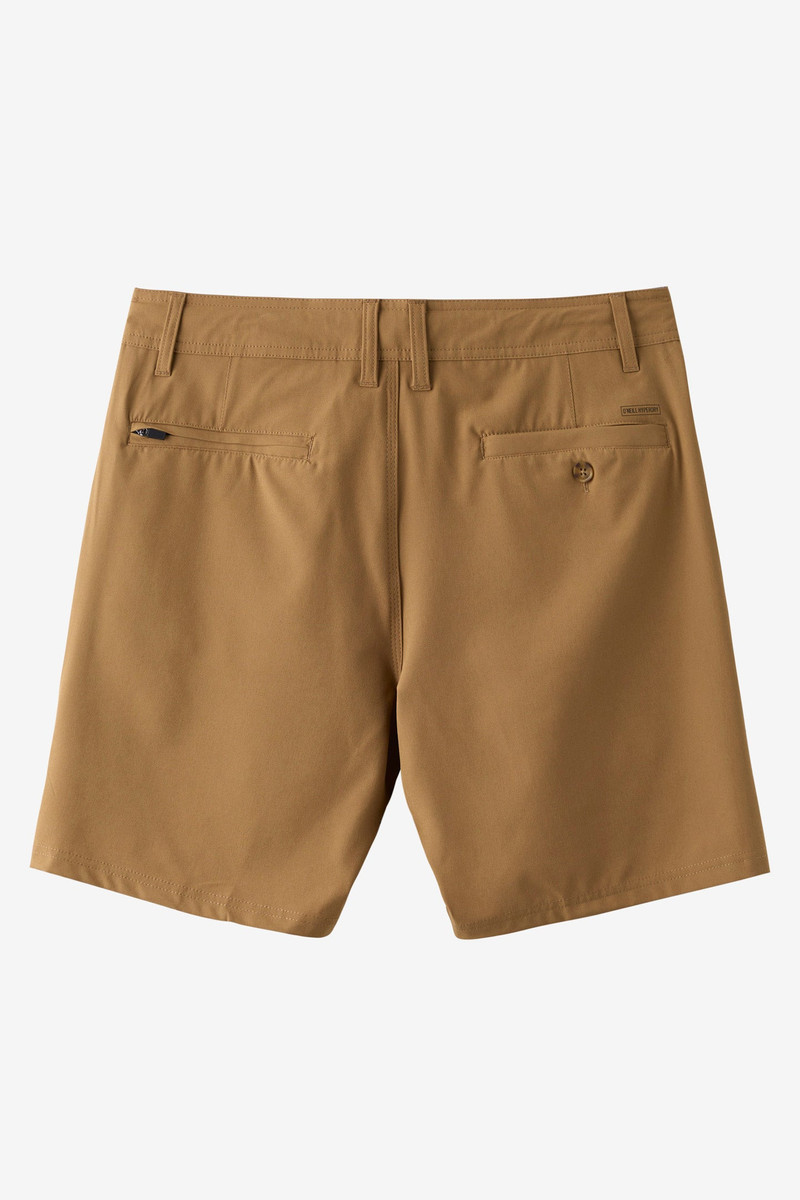 Reserve Solid 17" Hybrid Shorts 8