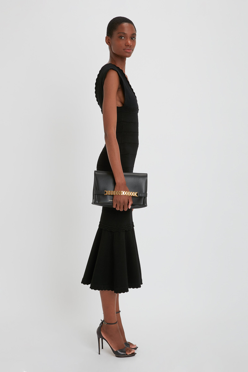 Chain Pouch Bag In Black Leather 4