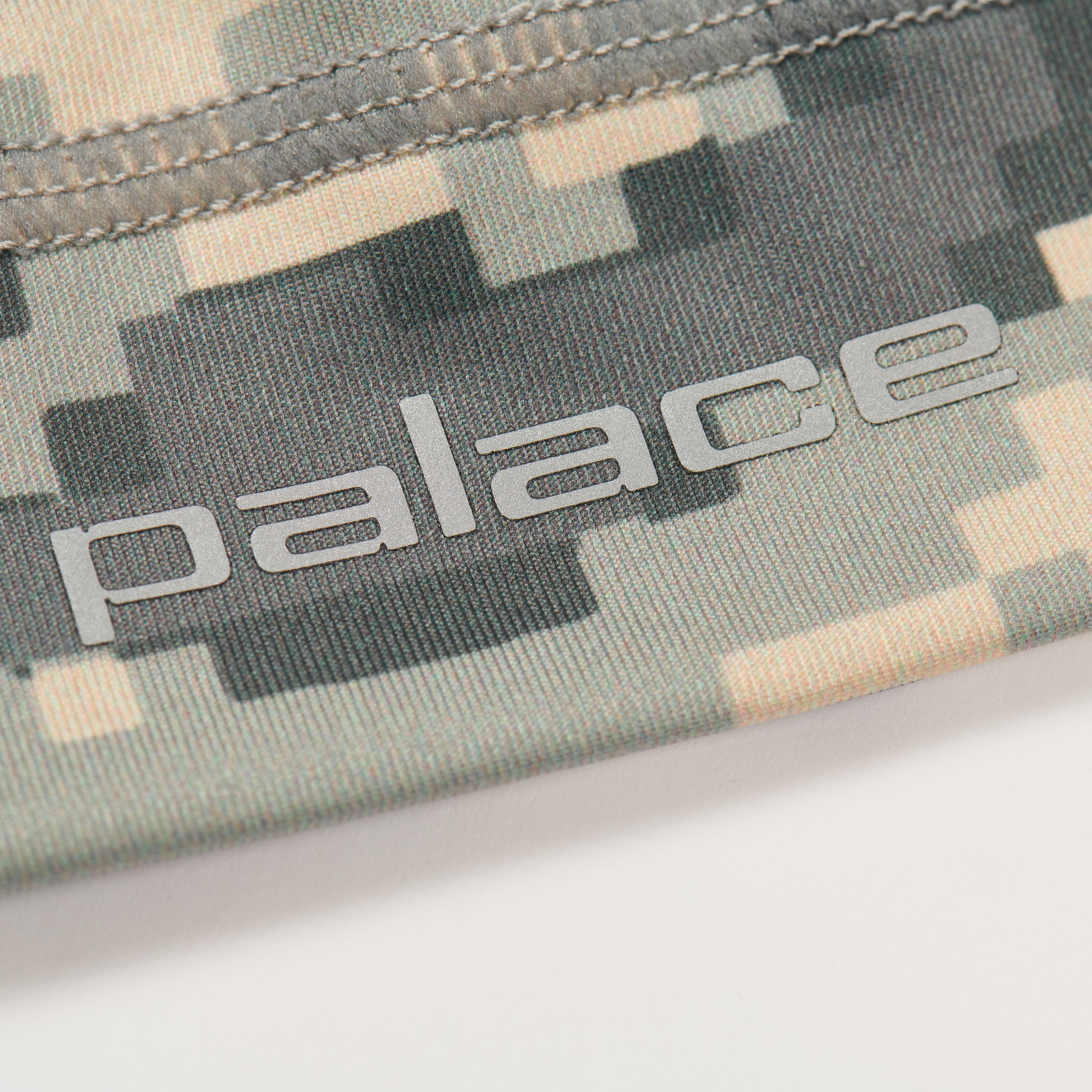 PALACE REFLECTO RUNNING BEANIE TIGER DIGI CAMO - gg650upjaiyw