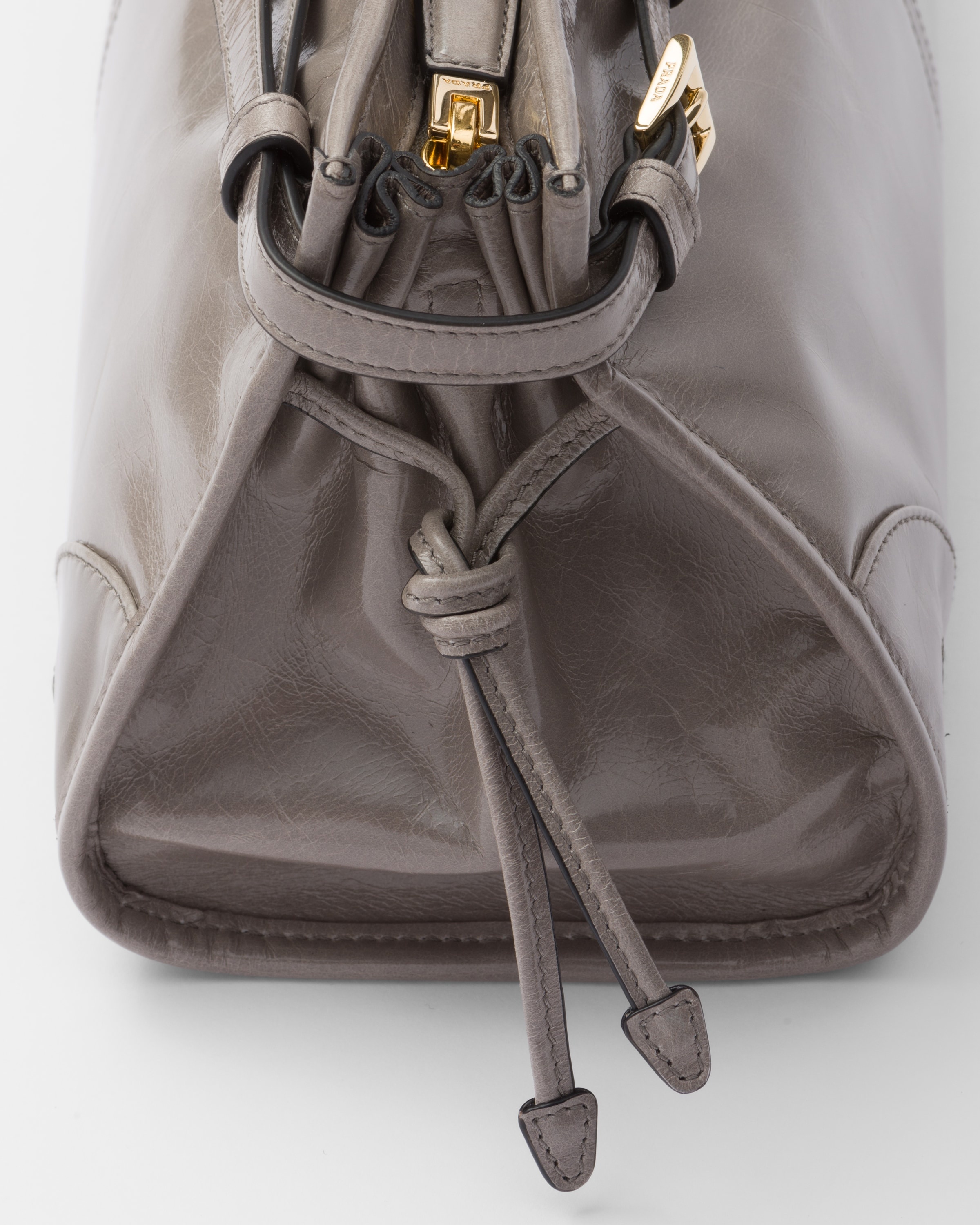 Medium leather handbag - 6