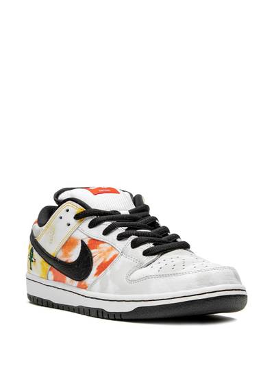 Nike SB Dunk Low 'Tie-Dye Raygun 2019' sneakers outlook