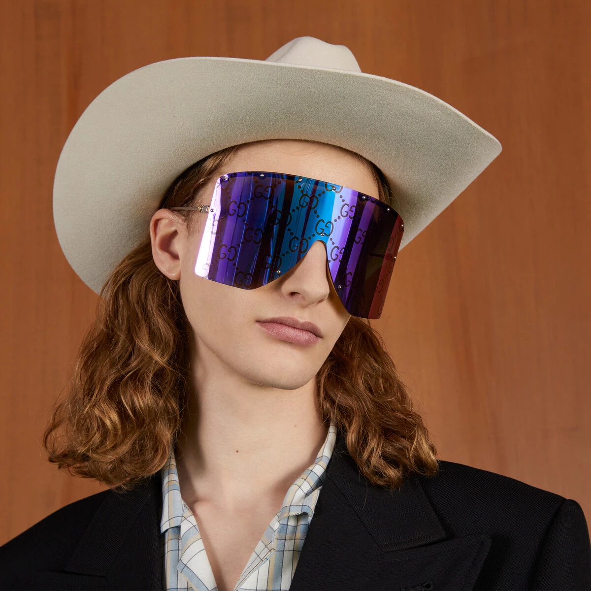 ＊GUCCI＊ Mask Shaped Frame Sunglasses GUCCI Mask-shaped frame sunglasses | REVERSIBLE