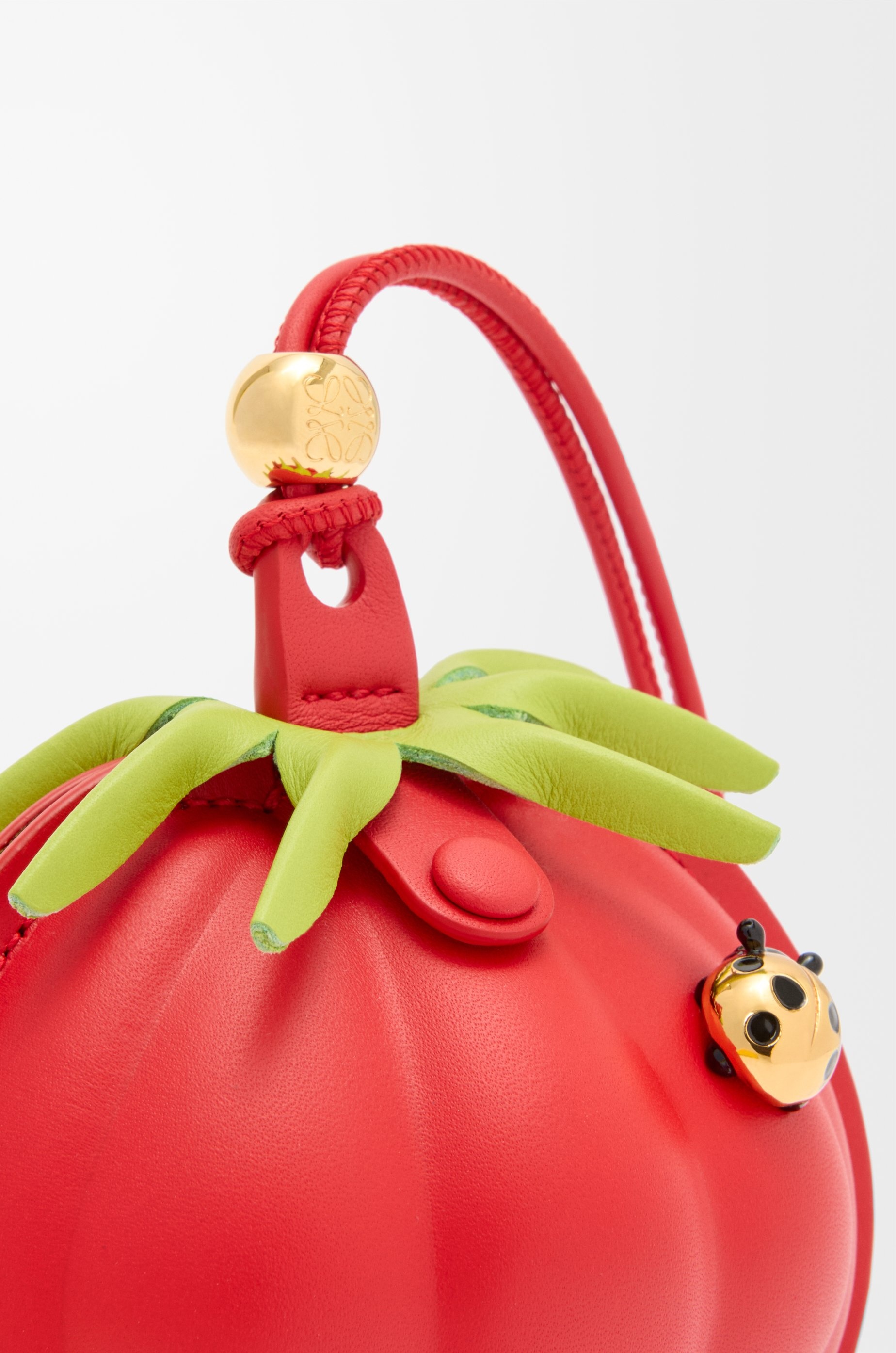 Tomato neck pouch in classic calfskin - 4