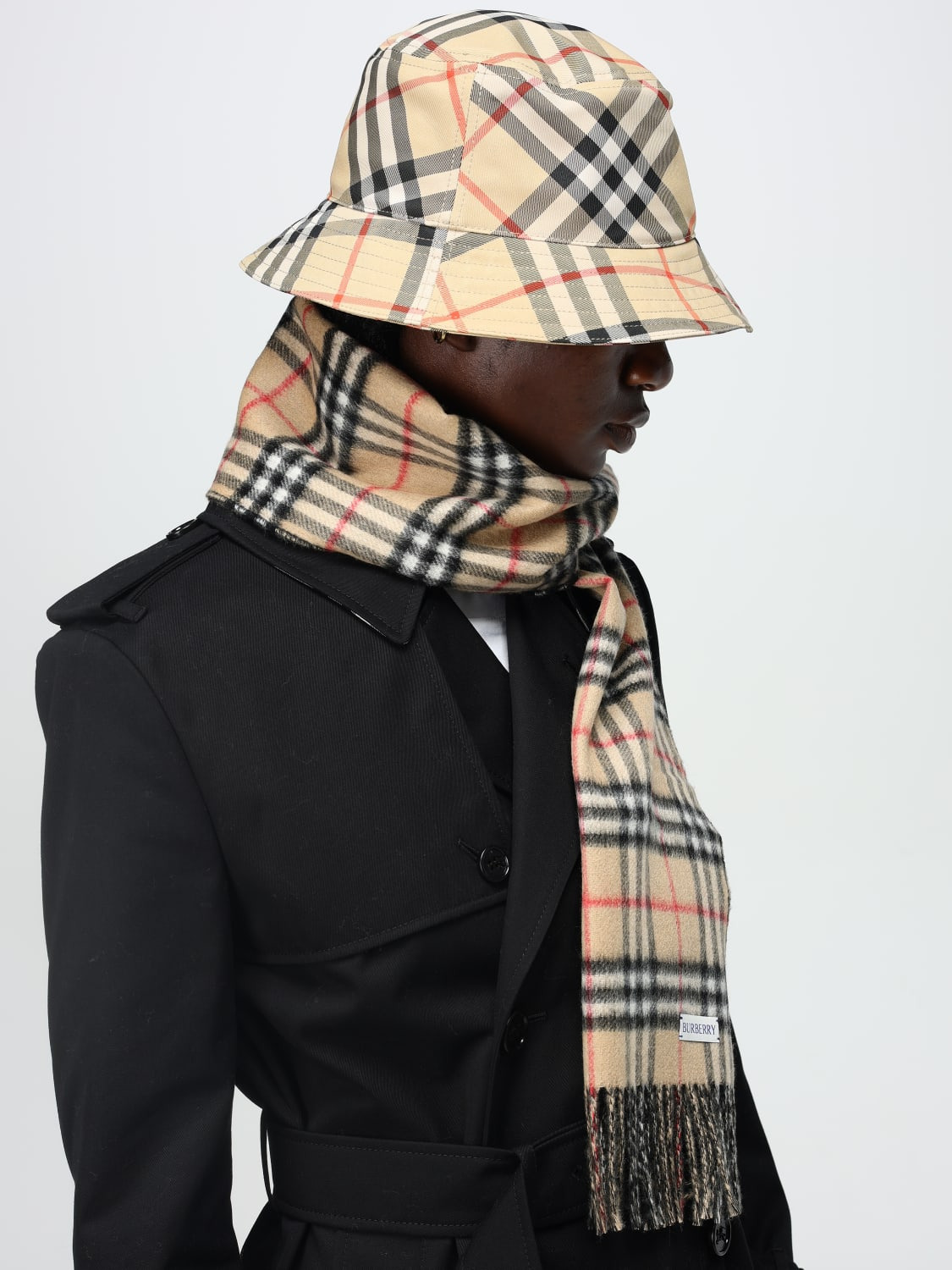 Hat woman Burberry - 2