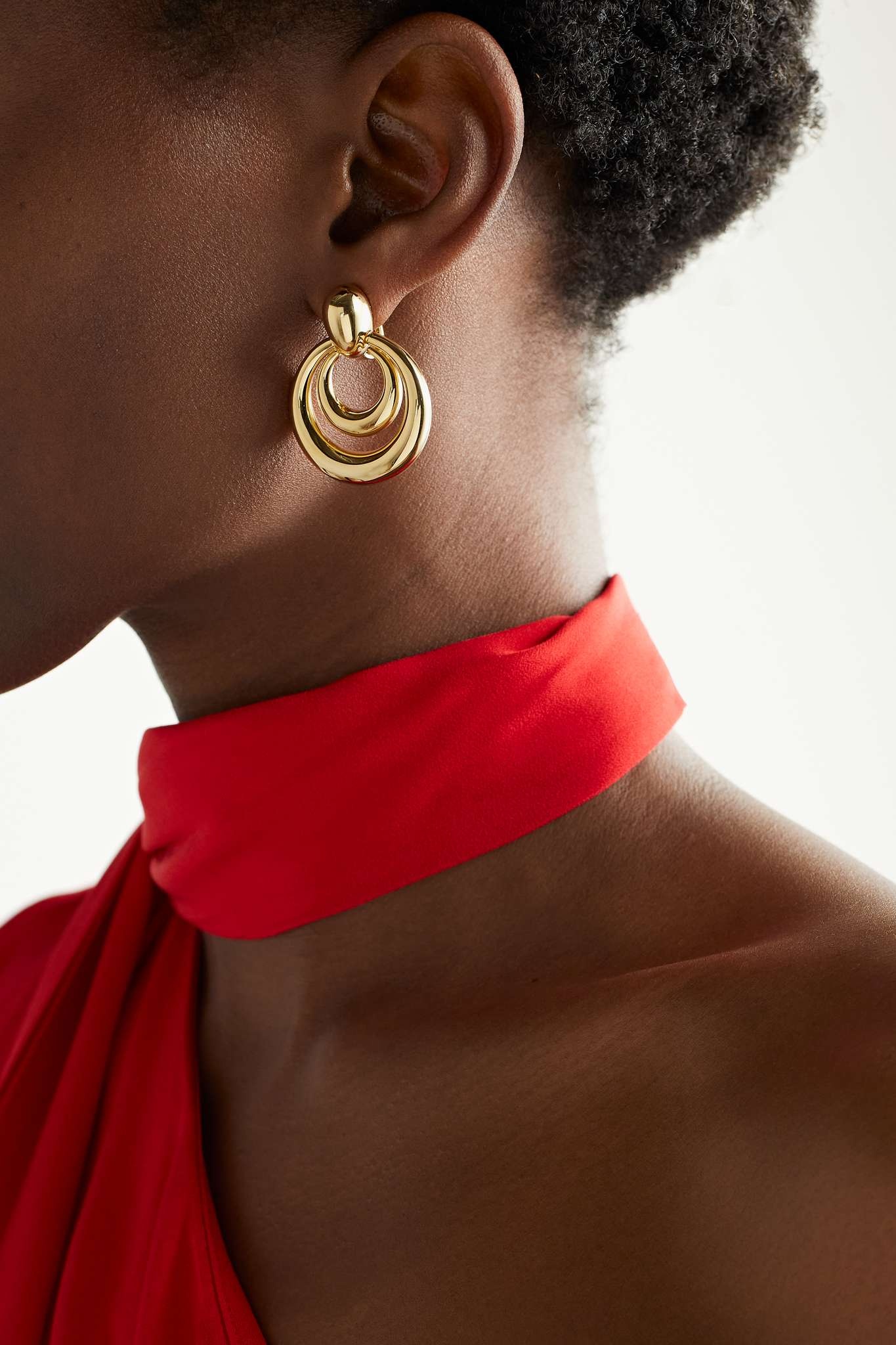 18-karat gold clip earrings - 2