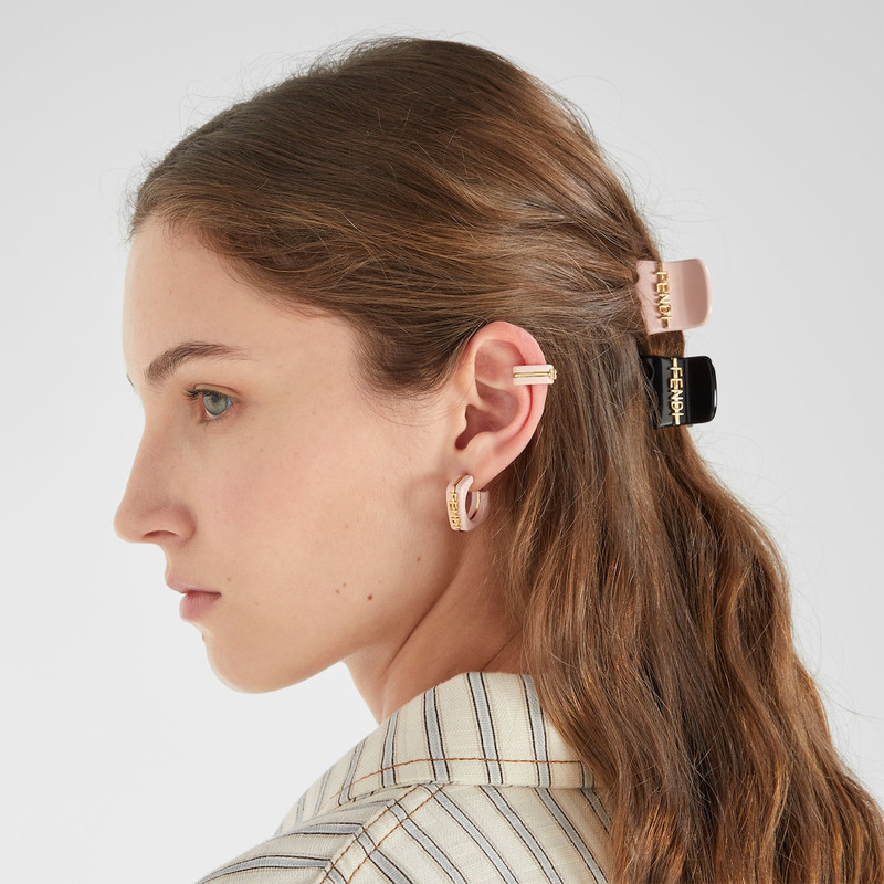 Fendigraphy hair clip Pastel pink and gold-colored metal hair clip 3