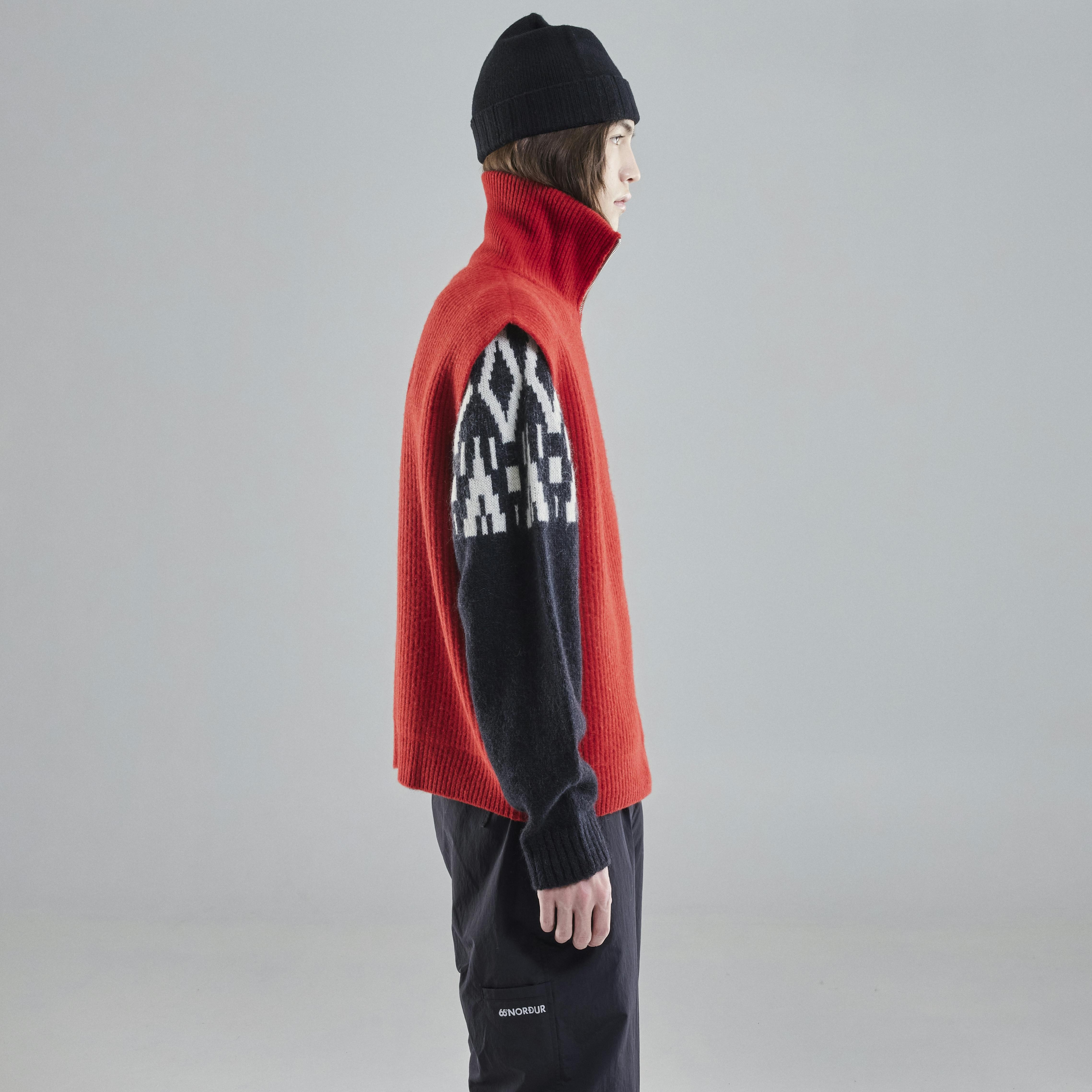 Vonarstræti Wool Vest (Unisex) - 6