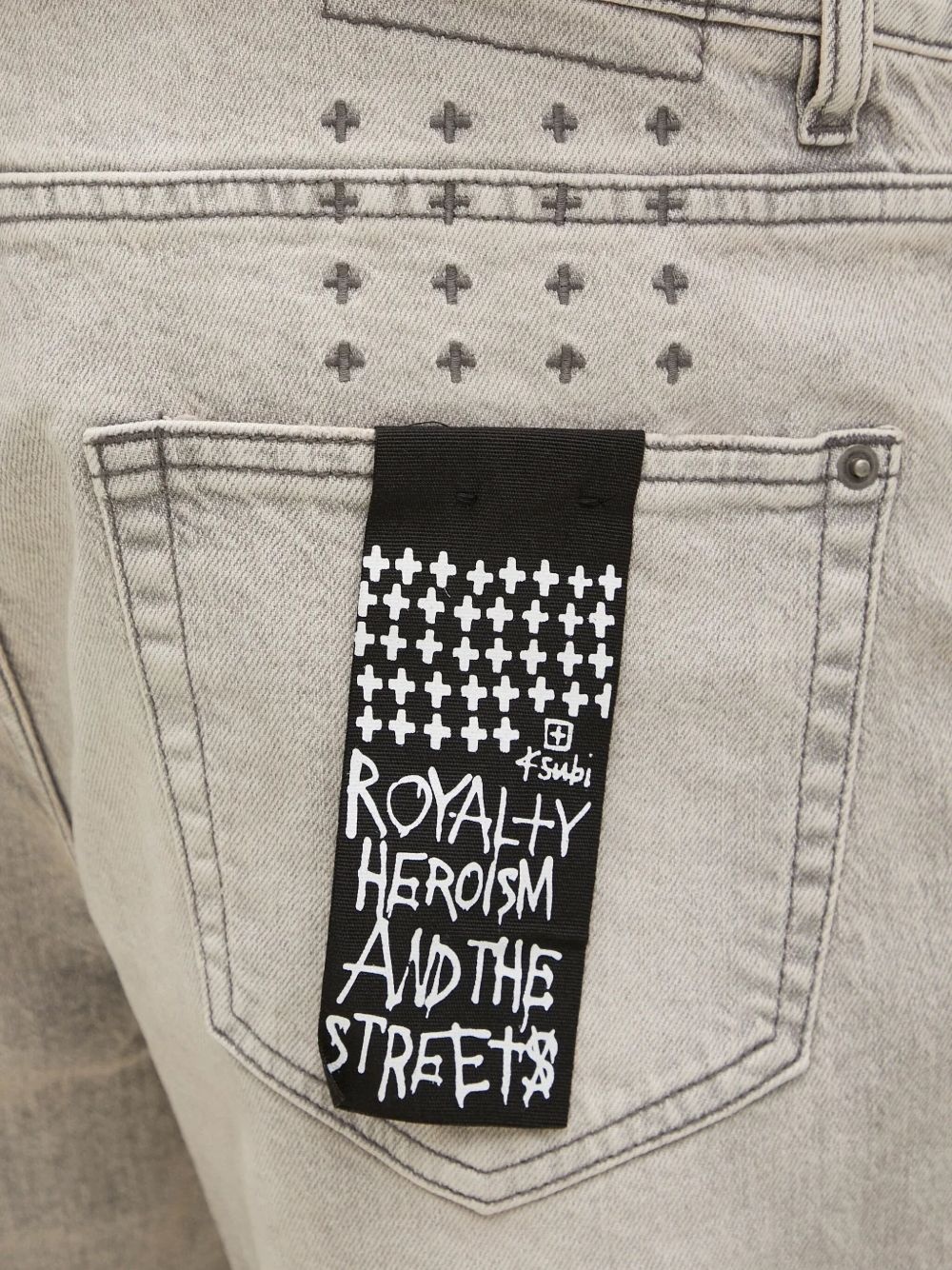 embroidered-patch jeans - 5
