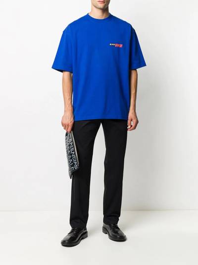 BALENCIAGA logo-print oversize T-shirt outlook