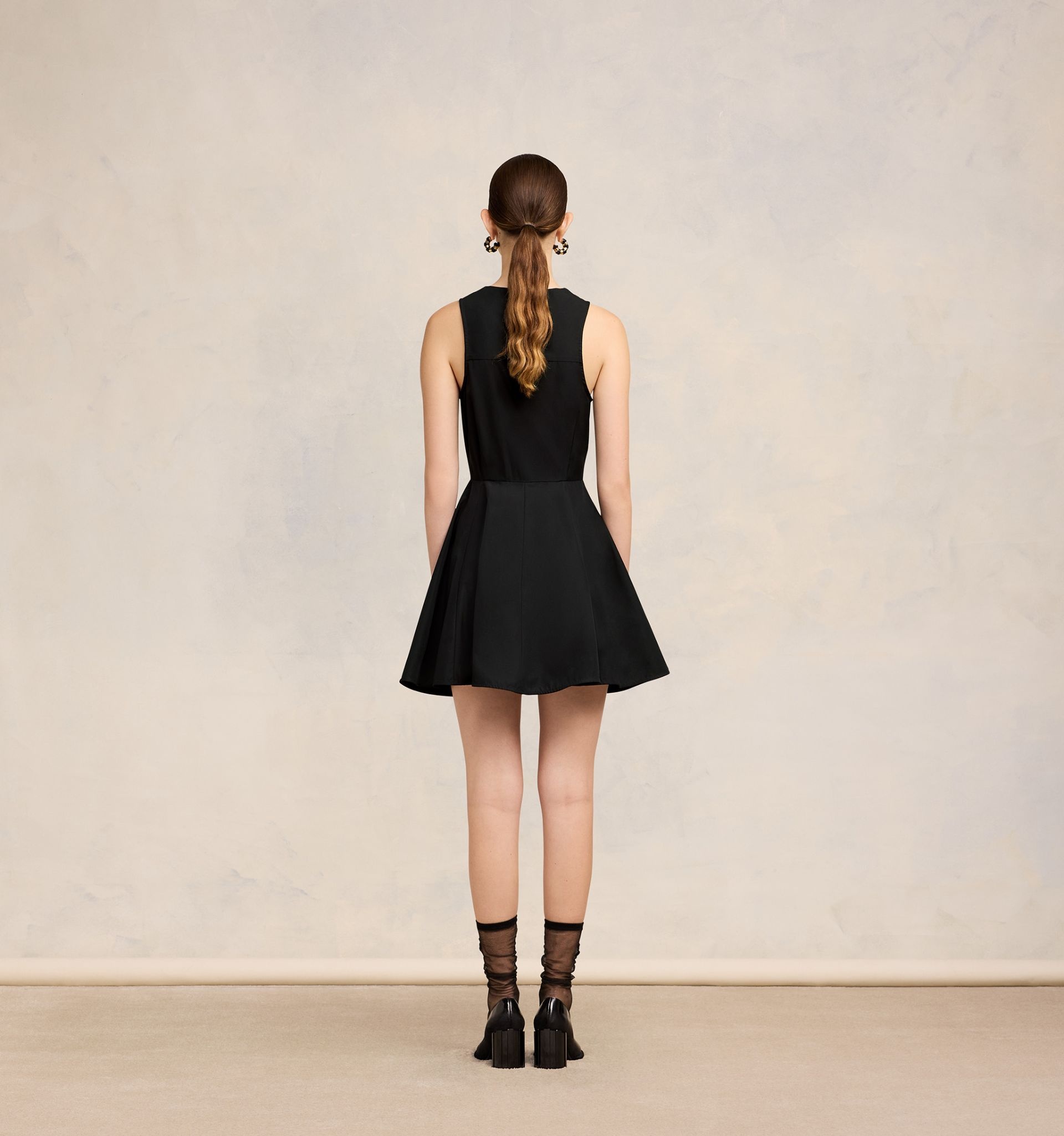 Short Dress With Hidden Tab - 5