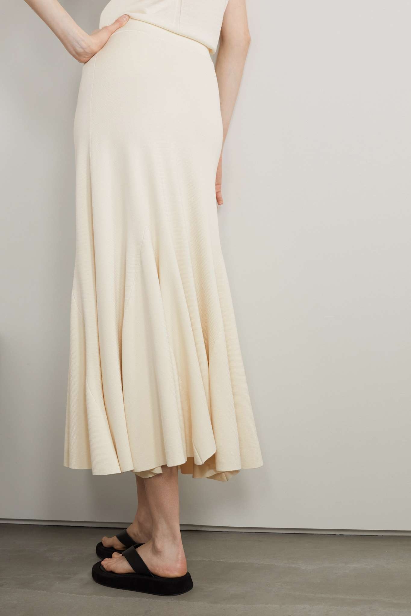 Guille pleated silk-jersey midi skirt - 4