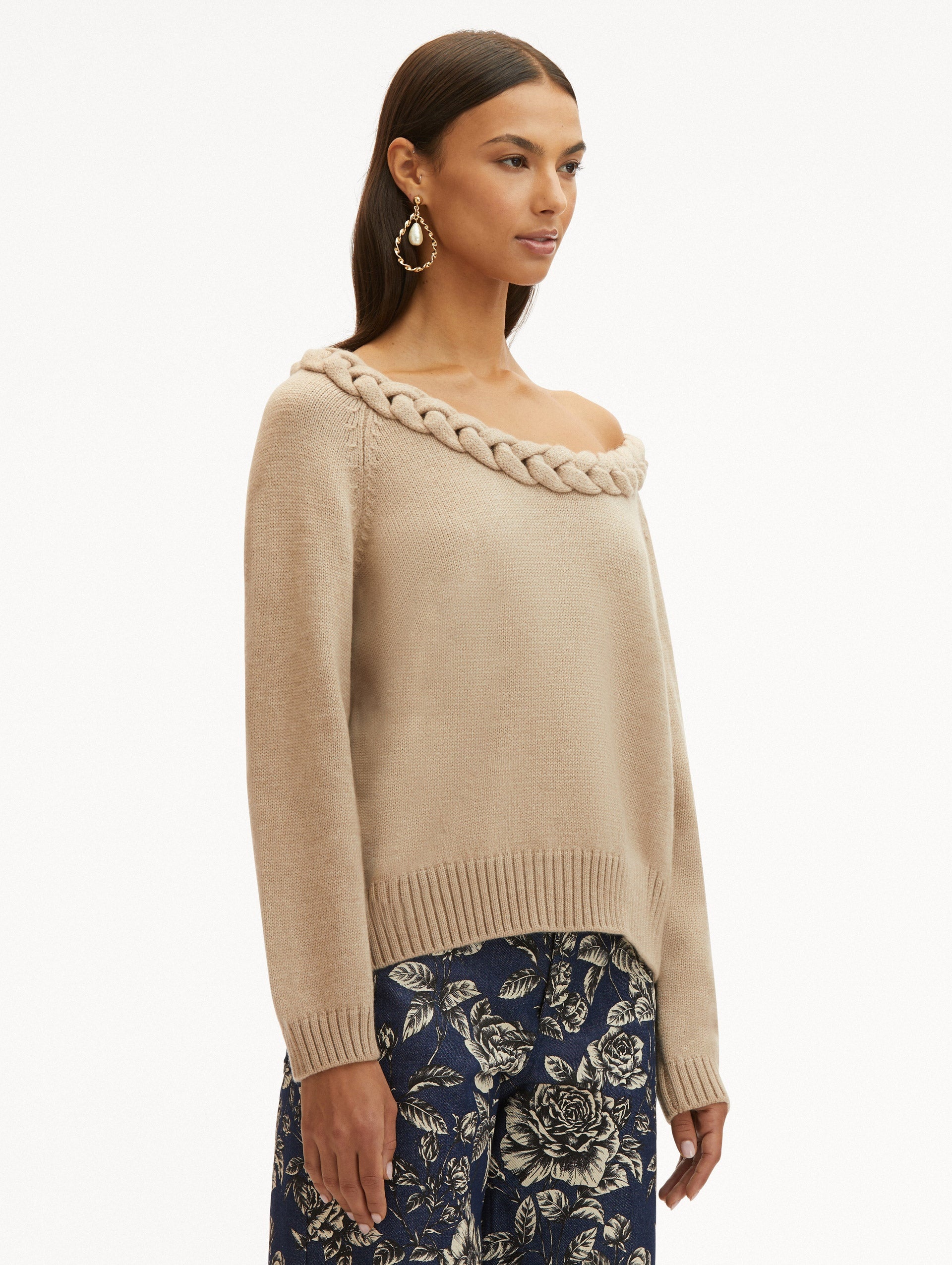 BRAIDED NECKLINE PULLOVER - 5