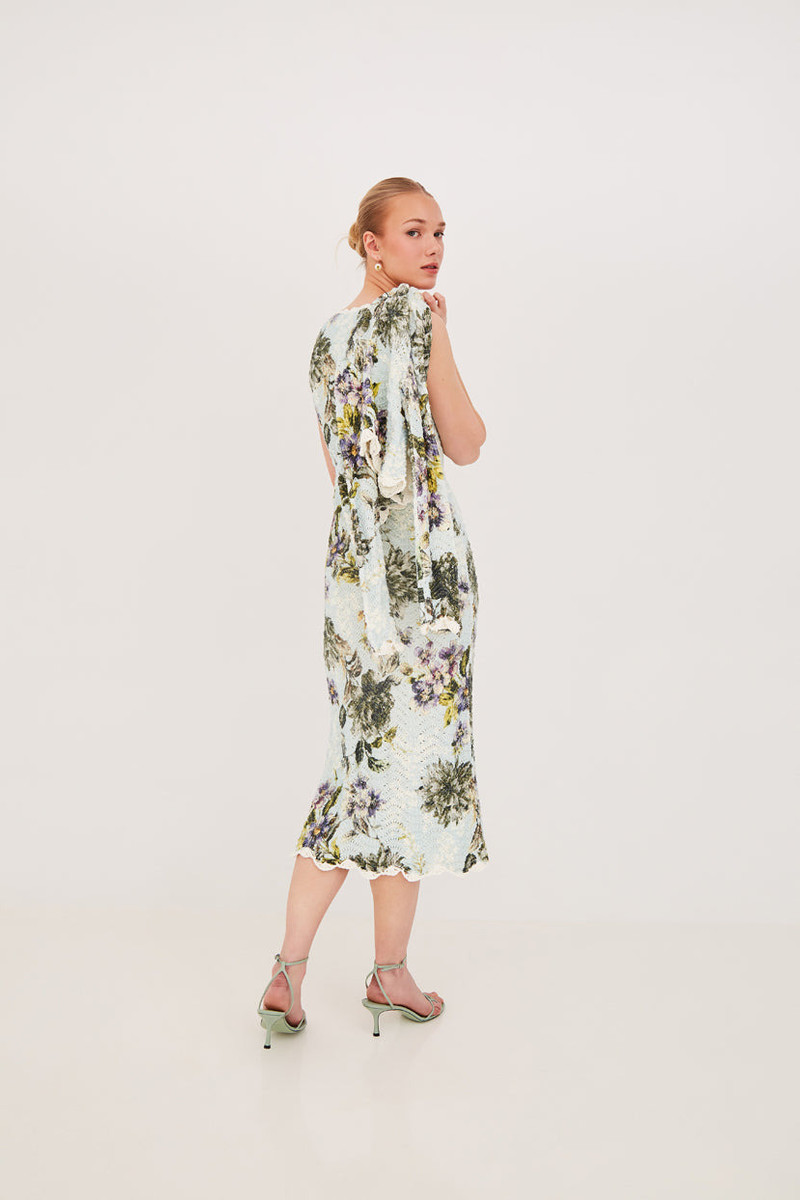 Cara Cara Orel Dress
Flattering Knit Number outlook