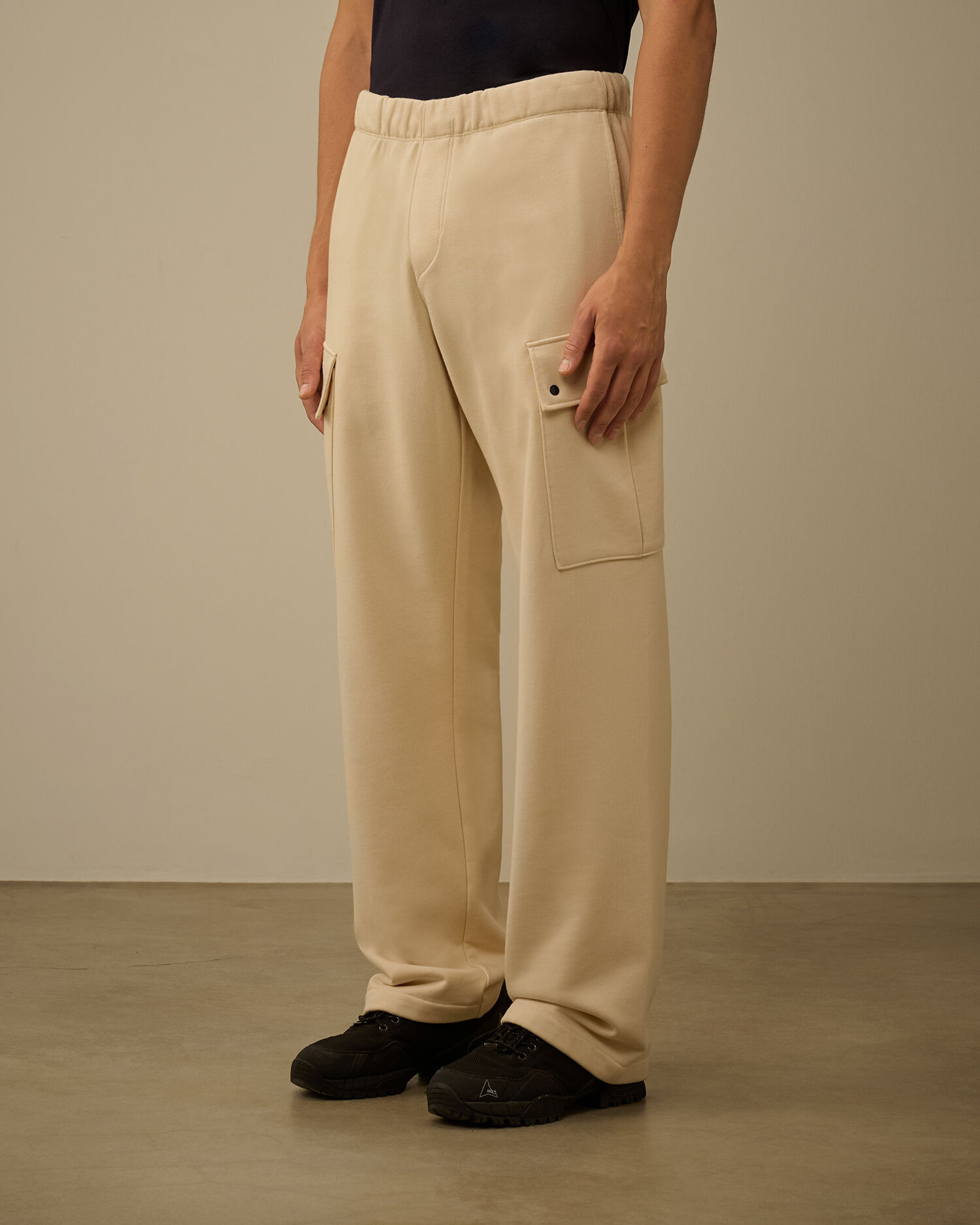 Diagonal Raised Fleece Cargo Sweatpants - 3